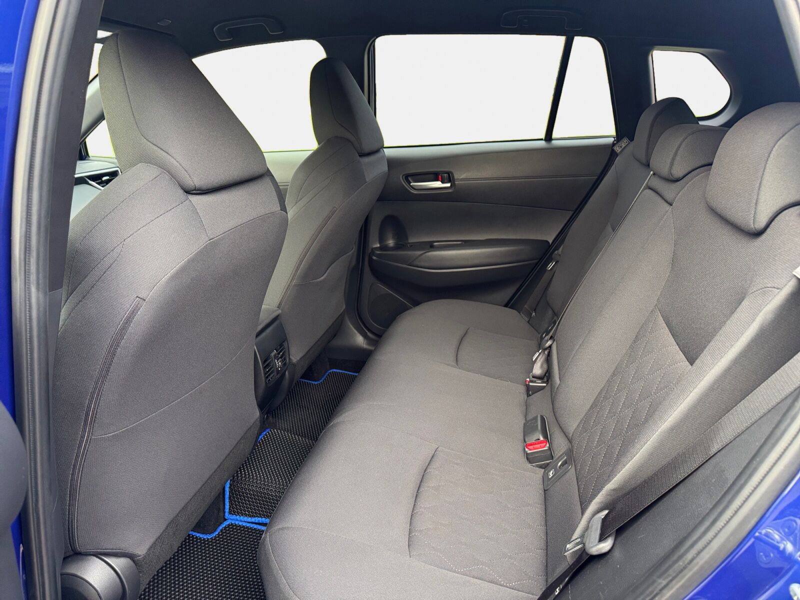 Billede af Toyota Corolla Cross 2,0 Hybrid Style E-CVT 197HK 5d Aut.