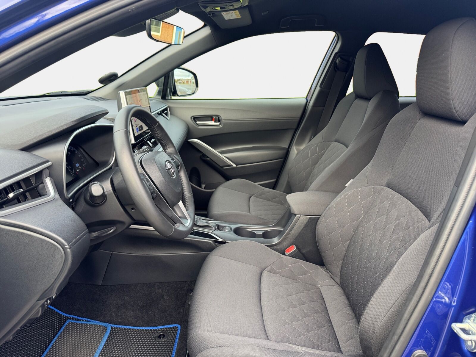 Billede af Toyota Corolla Cross 2,0 Hybrid Style E-CVT 197HK 5d Aut.