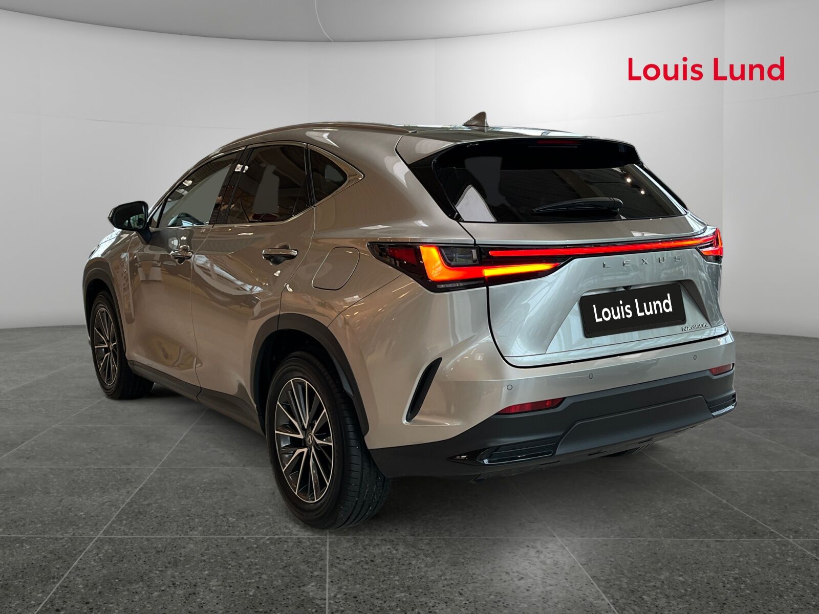 Billede af Lexus NX 450h+ 2,5 Plugin-hybrid Business Plus 4WD 309HK 5d Trinl. Gear