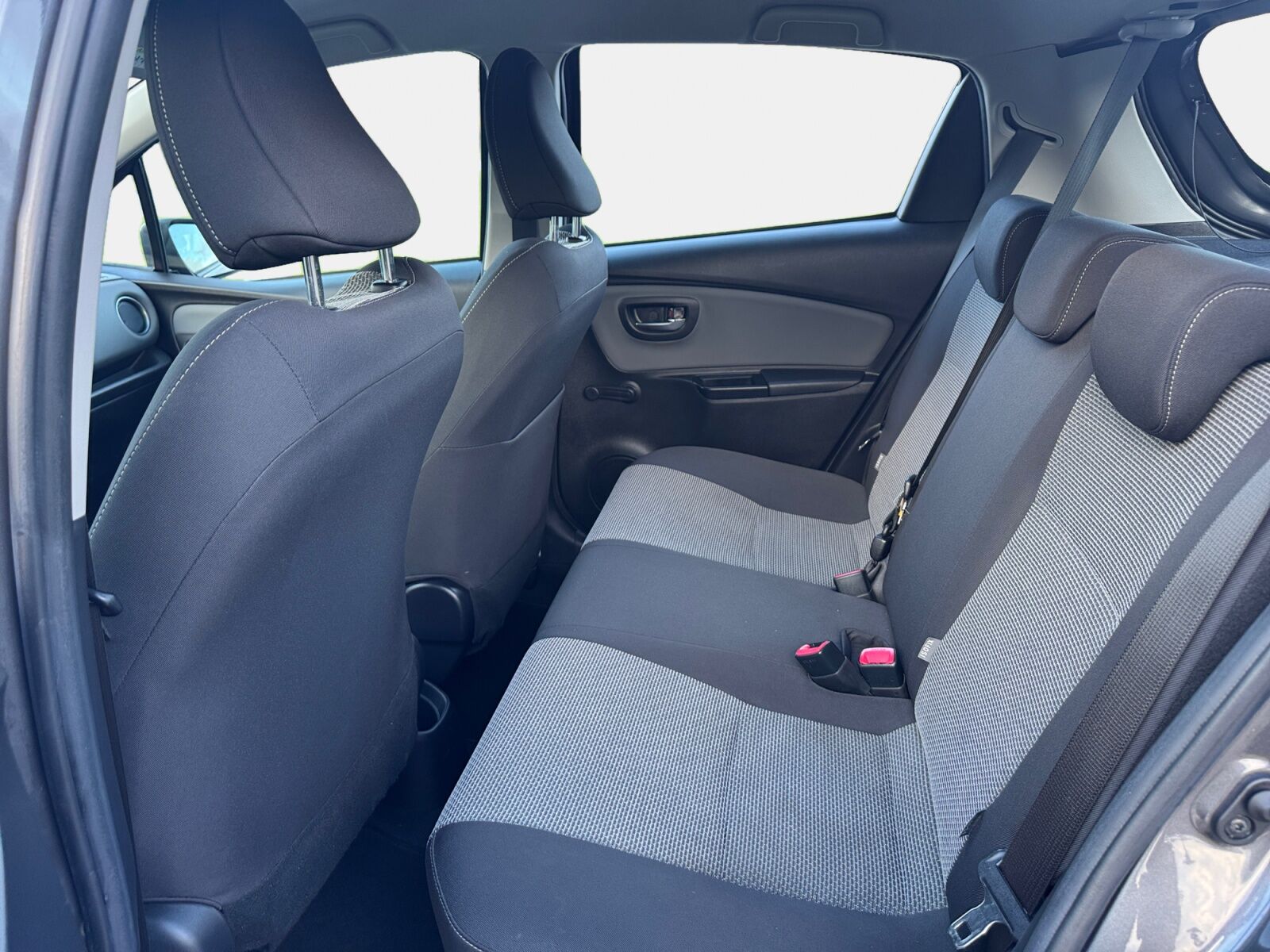 Billede af Toyota Yaris 1,5 Hybrid H2 E-CVT 100HK 5d Trinl. Gear