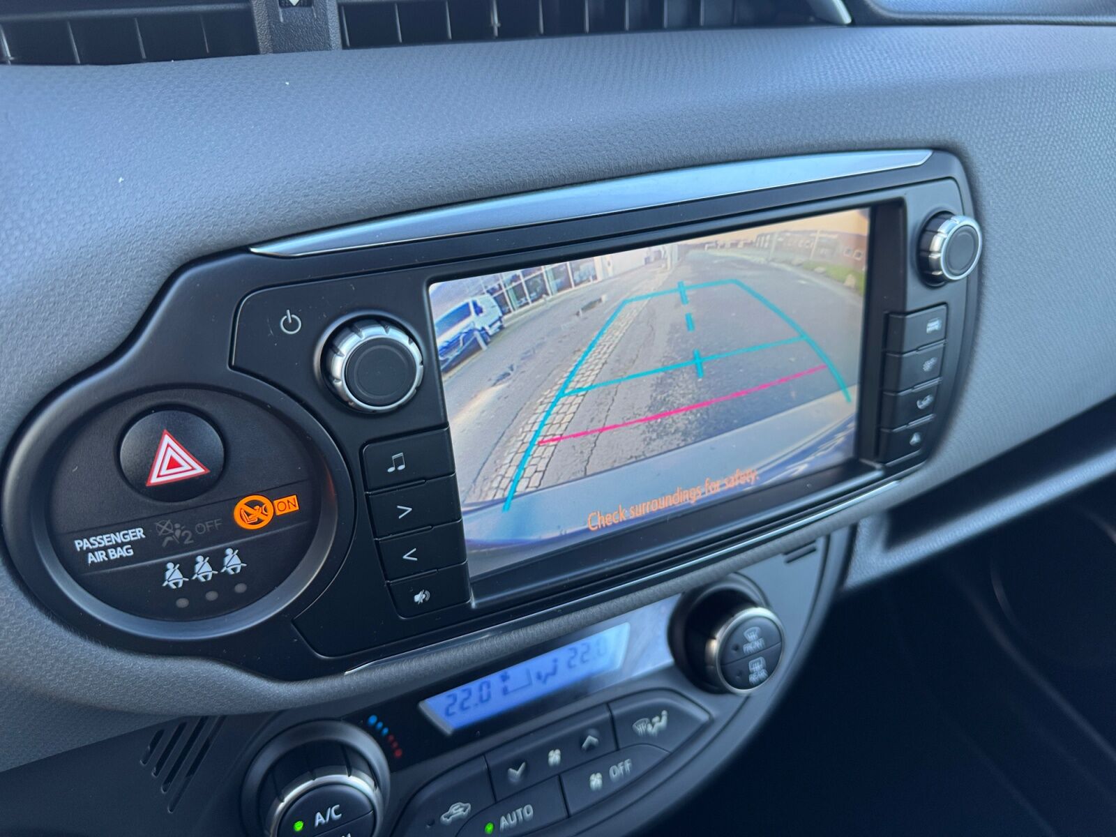 Billede af Toyota Yaris 1,5 Hybrid H2 E-CVT 100HK 5d Trinl. Gear