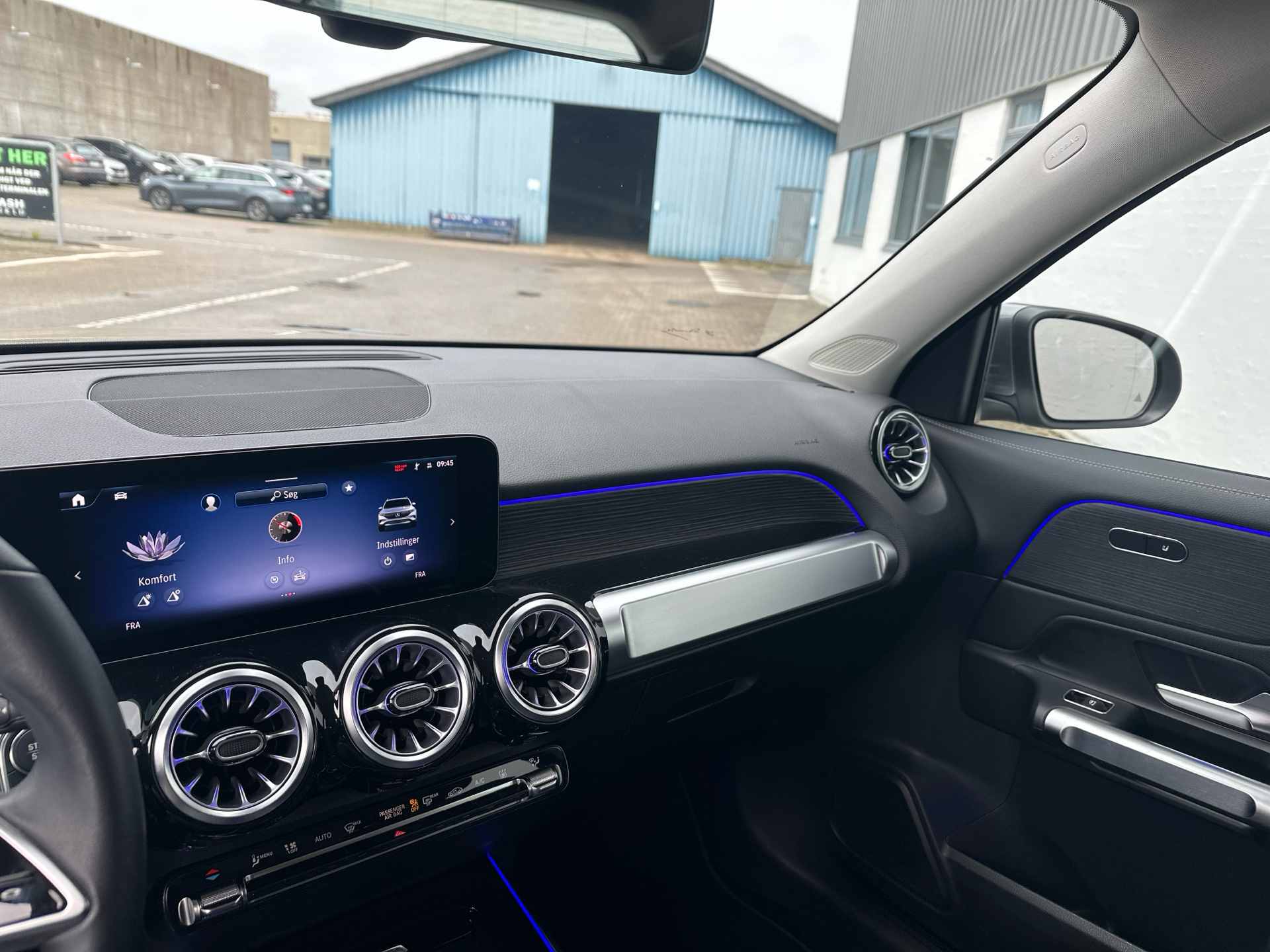 Billede af Mercedes-Benz EQB 300 EL Progressive 7 pers. 4Matic 228HK 5d Aut.