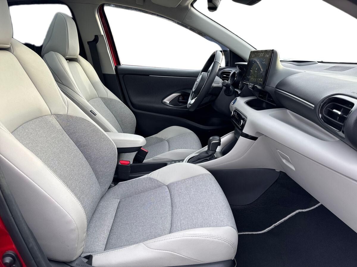 Billede af Toyota Yaris 1,5 Hybrid Elegant Panorama 116HK 5d Trinl. Gear