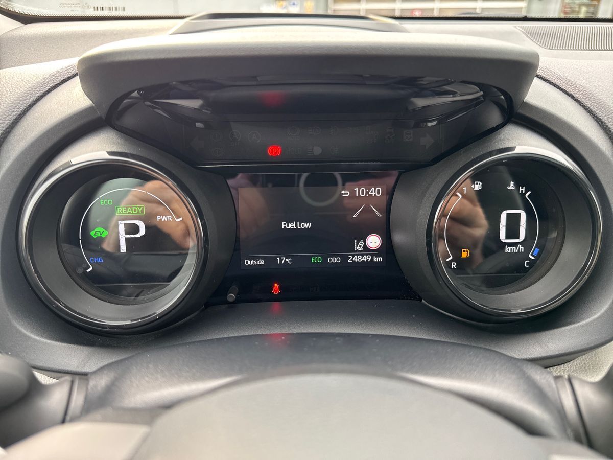 Billede af Toyota Yaris 1,5 Hybrid Elegant Panorama 116HK 5d Trinl. Gear