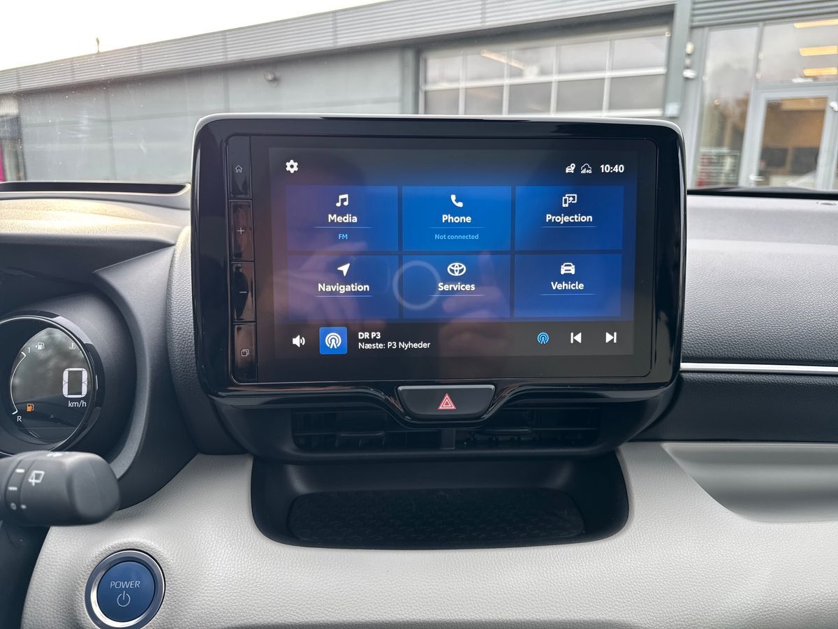 Billede af Toyota Yaris 1,5 Hybrid Elegant Panorama 116HK 5d Trinl. Gear