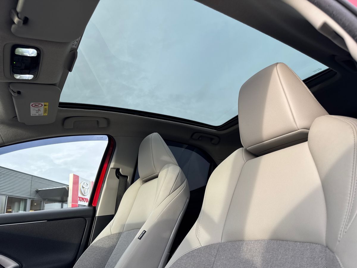 Billede af Toyota Yaris 1,5 Hybrid Elegant Panorama 116HK 5d Trinl. Gear