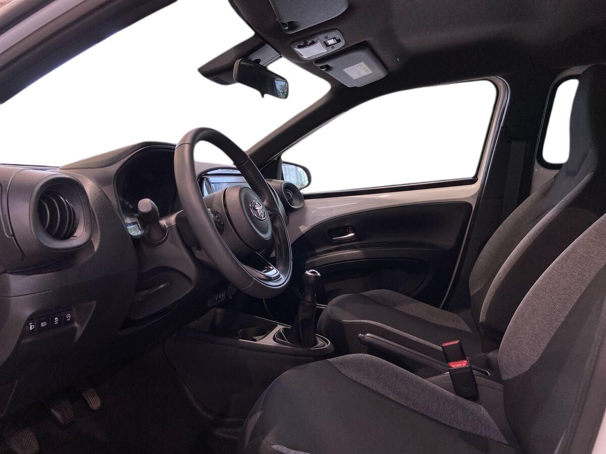 Billede af Toyota Aygo X 1,0 VVT-I Active 72HK 5d