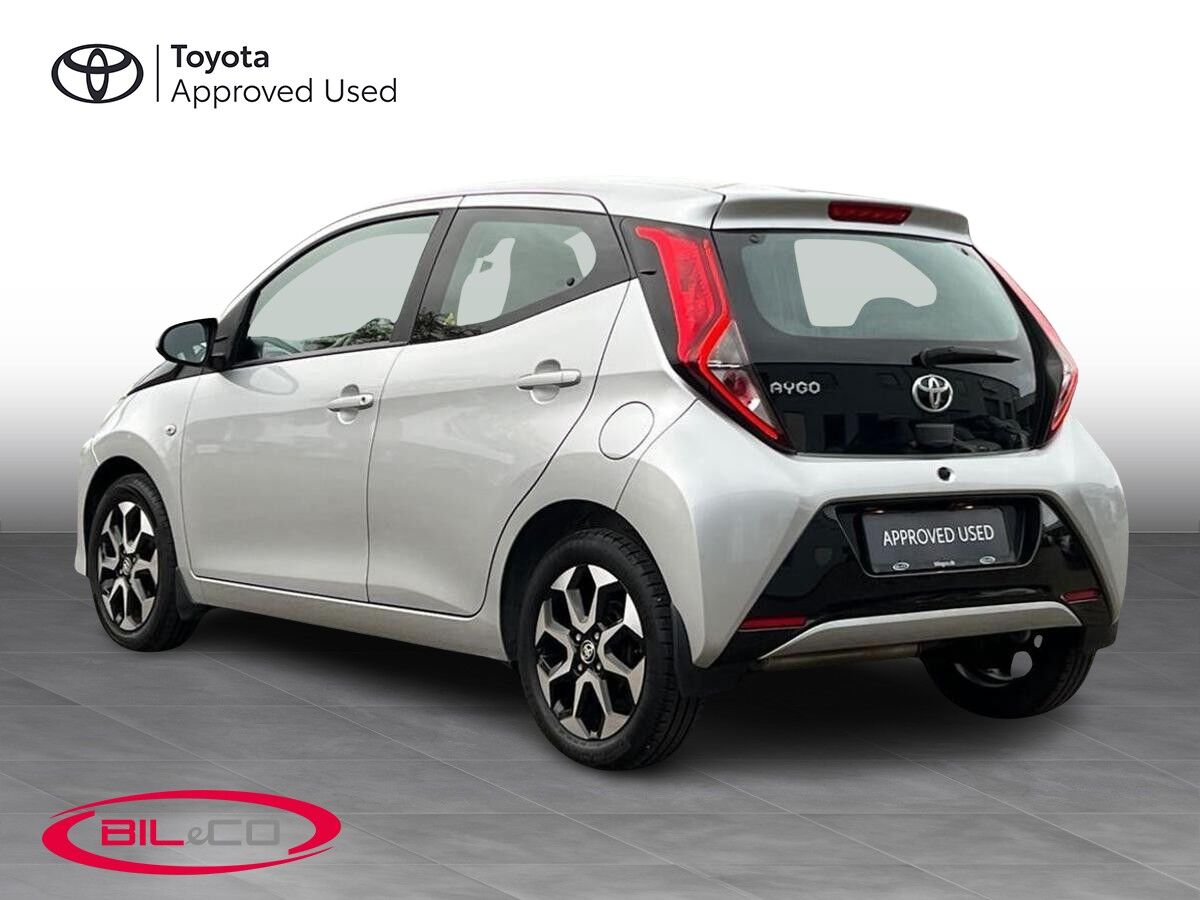 Billede af Toyota Aygo 1,0 VVT-I X-plore DAB+ Safety Sense X-Shift 72HK 5d Aut.