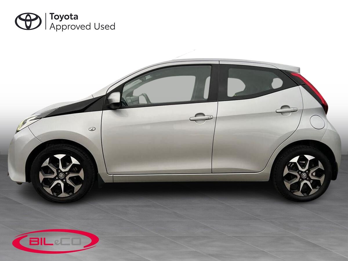 Billede af Toyota Aygo 1,0 VVT-I X-plore DAB+ Safety Sense X-Shift 72HK 5d Aut.