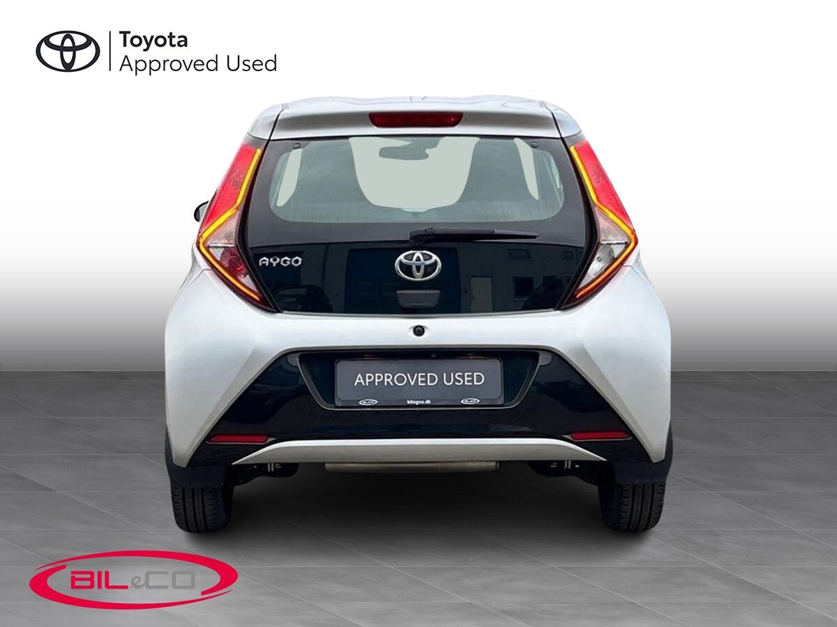 Billede af Toyota Aygo 1,0 VVT-I X-plore DAB+ Safety Sense X-Shift 72HK 5d Aut.