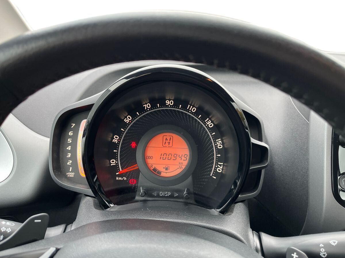 Billede af Toyota Aygo 1,0 VVT-I X-plore DAB+ Safety Sense X-Shift 72HK 5d Aut.