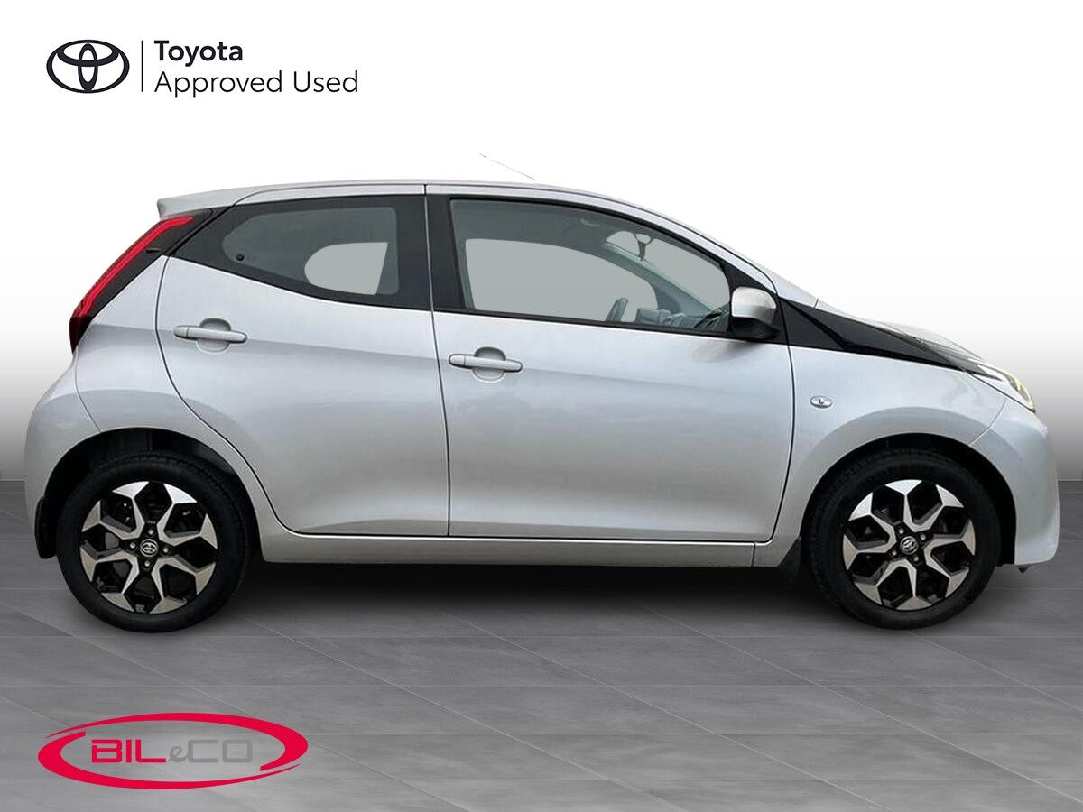 Billede af Toyota Aygo 1,0 VVT-I X-plore DAB+ Safety Sense X-Shift 72HK 5d Aut.
