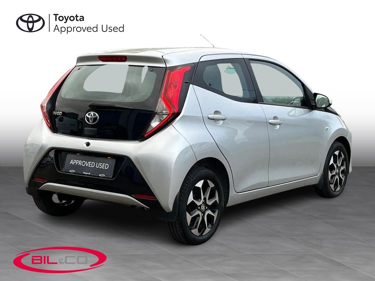Billede af Toyota Aygo 1,0 VVT-I X-plore DAB+ Safety Sense X-Shift 72HK 5d Aut.