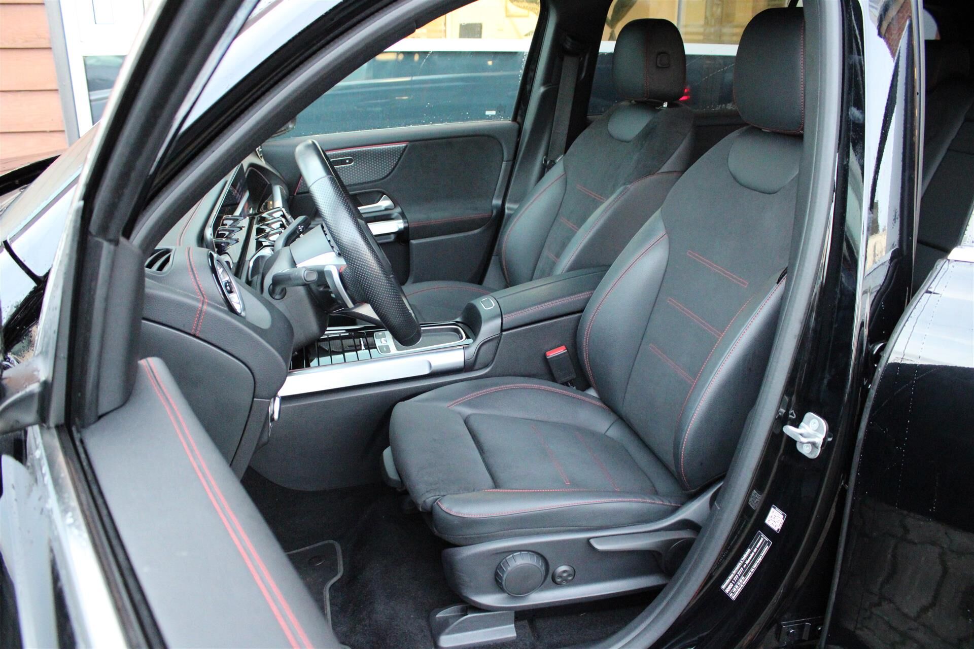 Billede af Mercedes-Benz EQB 250+ EL AMG Advance 190HK 5d Aut.