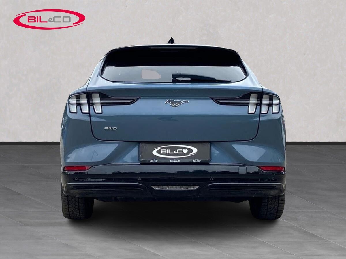 Billede af Ford Mustang Mach-E EL SR Premium AWD 269HK 5d Aut.