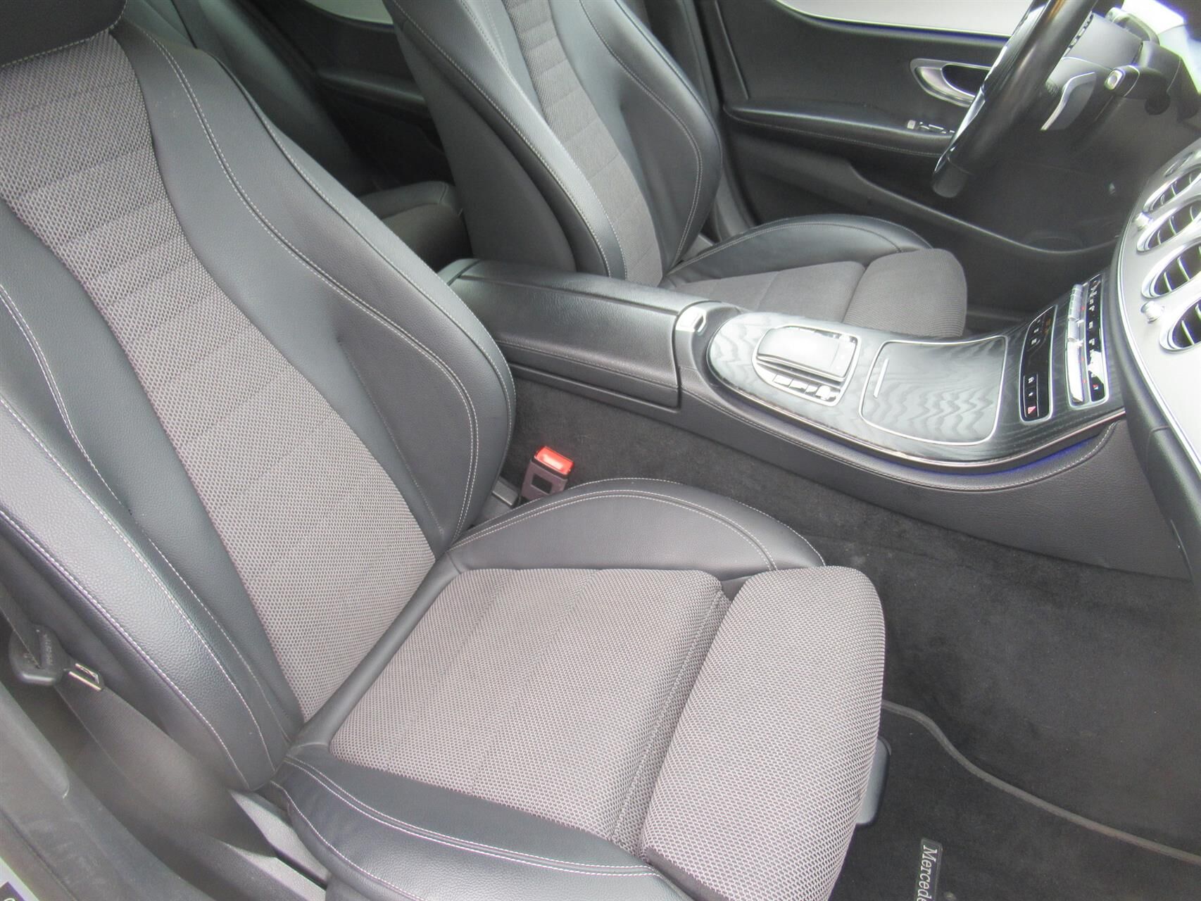 Billede af MERCEDES-BENZ E-klasse E 220 d sedan