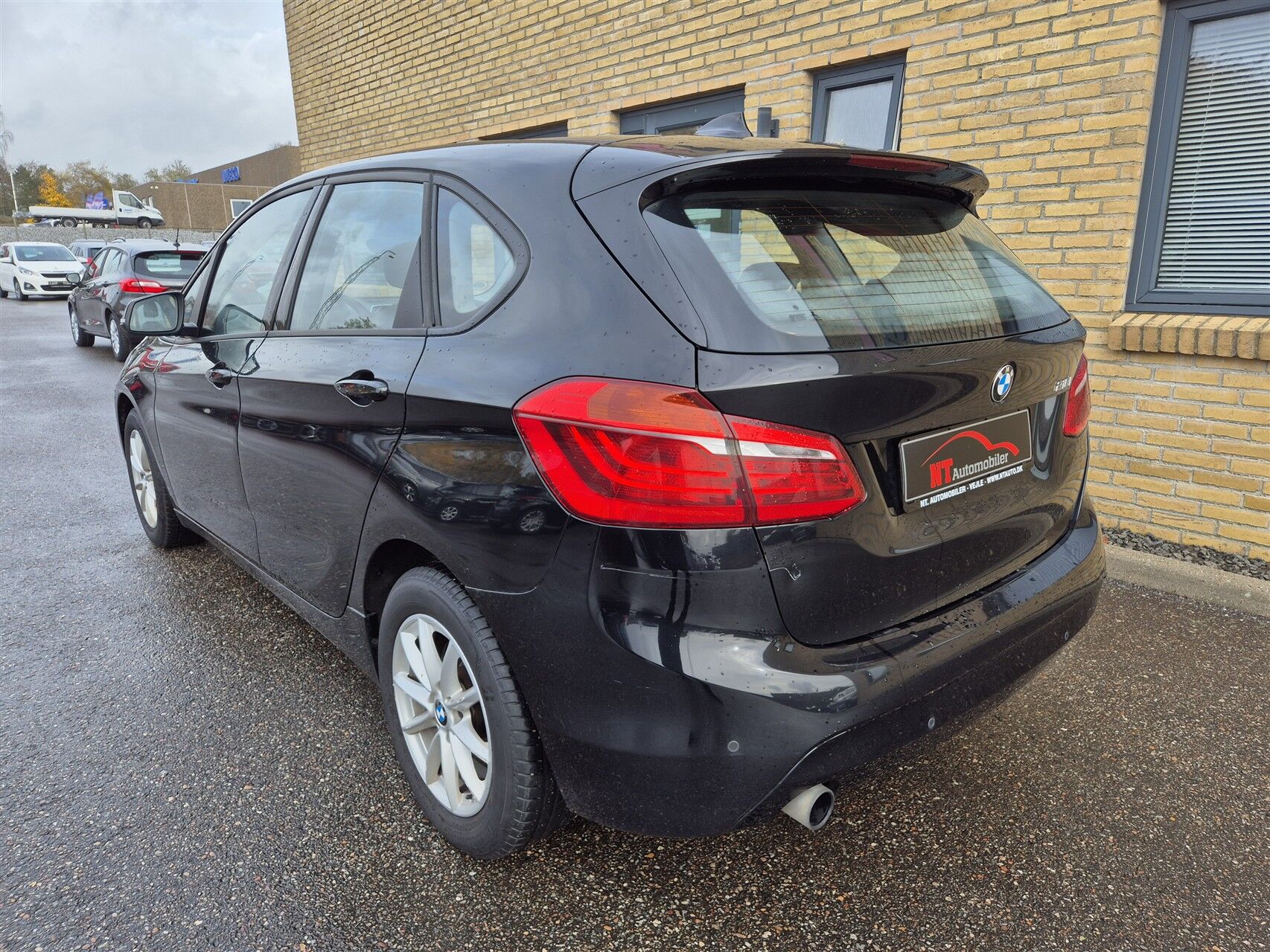 Billede af BMW 218i Active Tourer 1,5 Advantage Steptronic 136HK Stc 8g Aut.