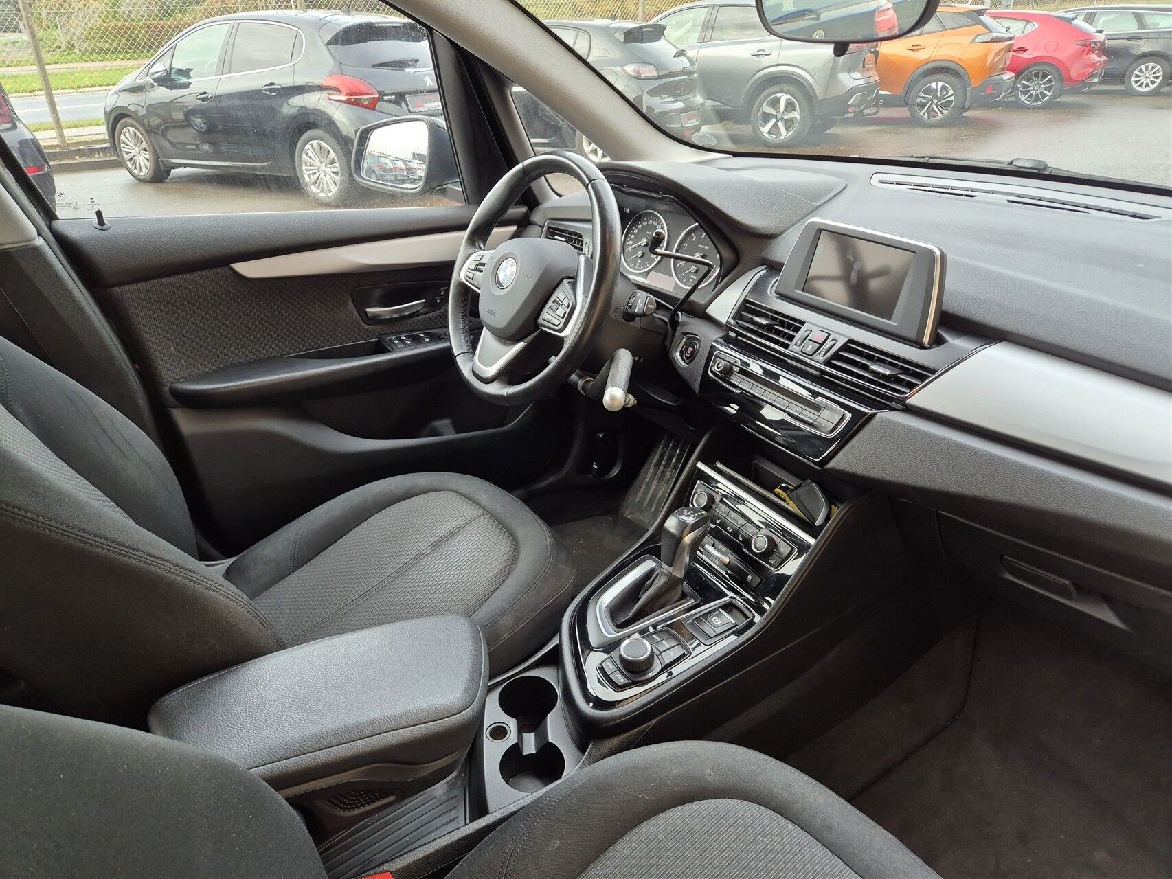 Billede af BMW 218i Active Tourer 1,5 Advantage Steptronic 136HK Stc 8g Aut.