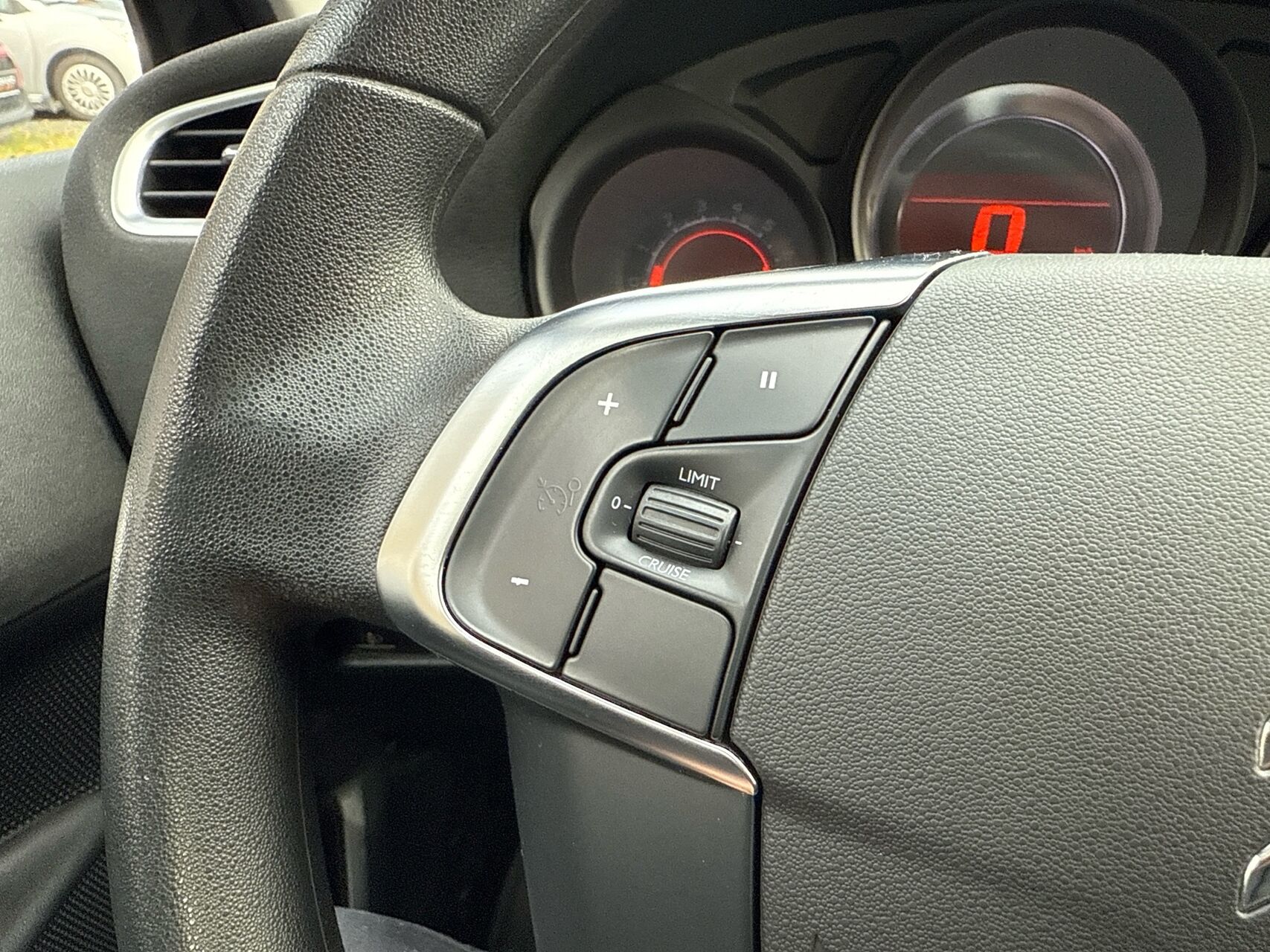 Billede af Citroën C4 1,4 VTi Attraction 95HK 5d