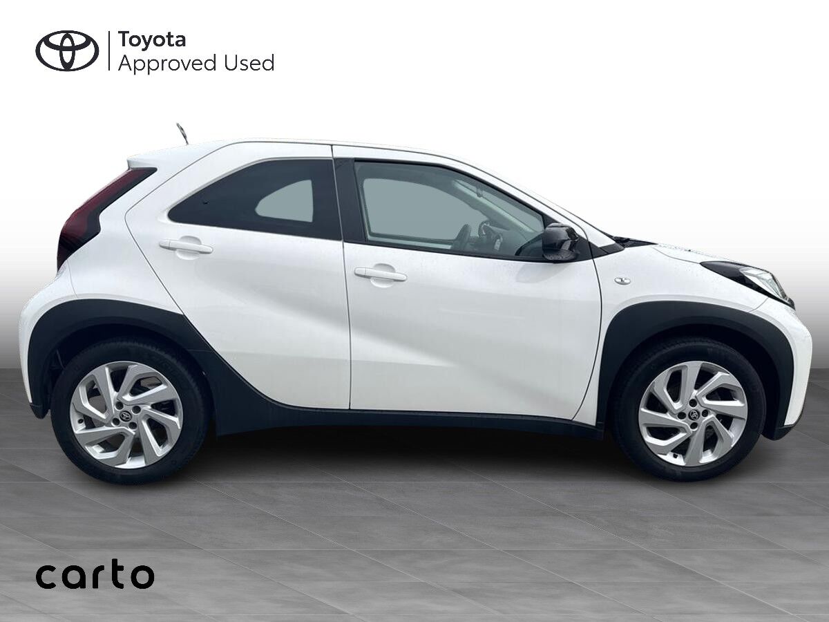 Billede af Toyota Aygo X 1,0 VVT-I Active 72HK 5d Aut.