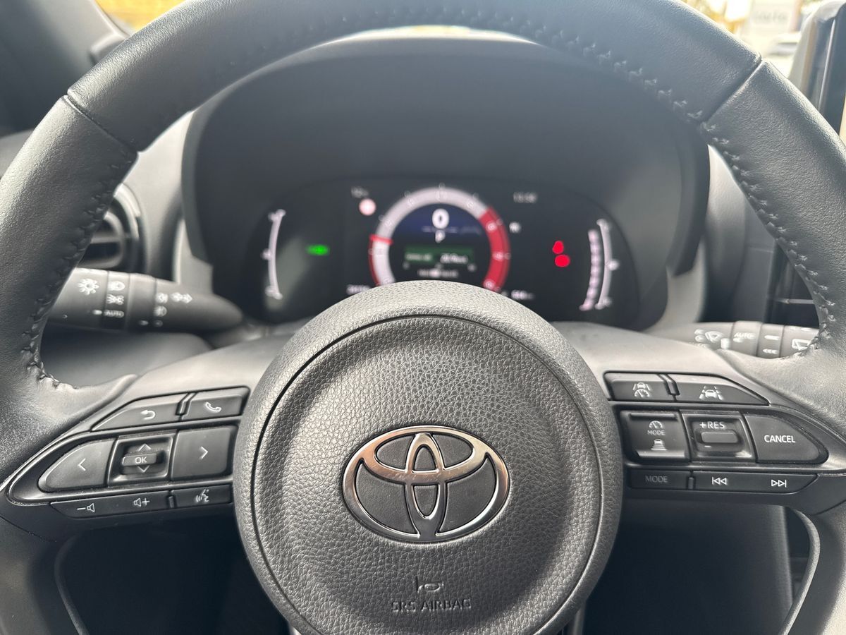 Billede af Toyota Yaris Cross 1,5 Hybrid Style Comfort 116HK 5d Trinl. Gear