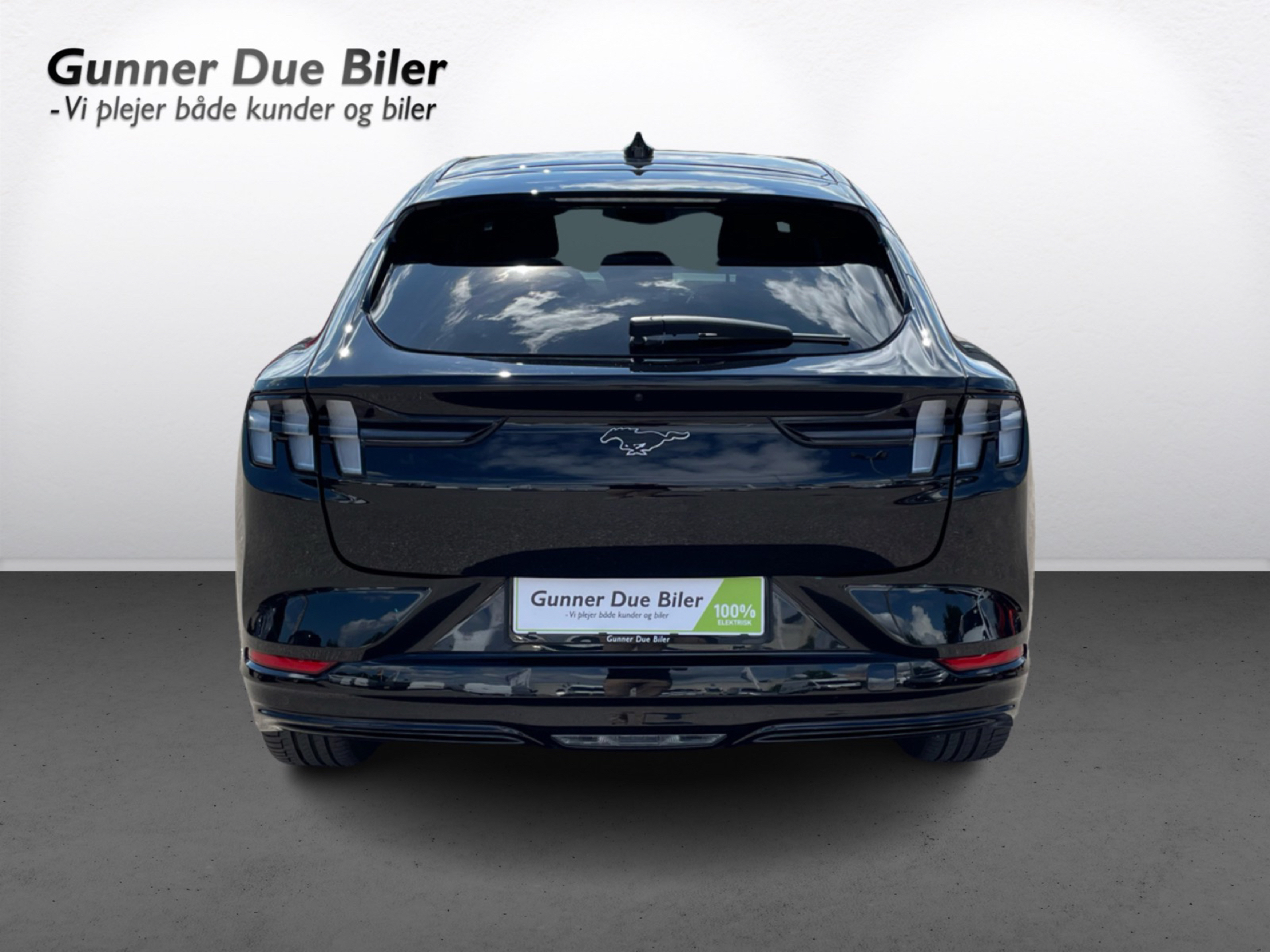Billede af Ford Mustang Mach-E EL UR Premium AWD 351HK 5d Aut.
