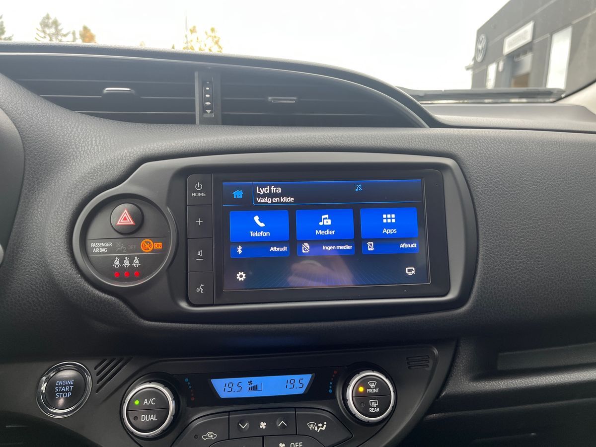 Billede af Toyota Yaris 1,5 VVT-I T3 Smartpakke 111HK 5d 6g