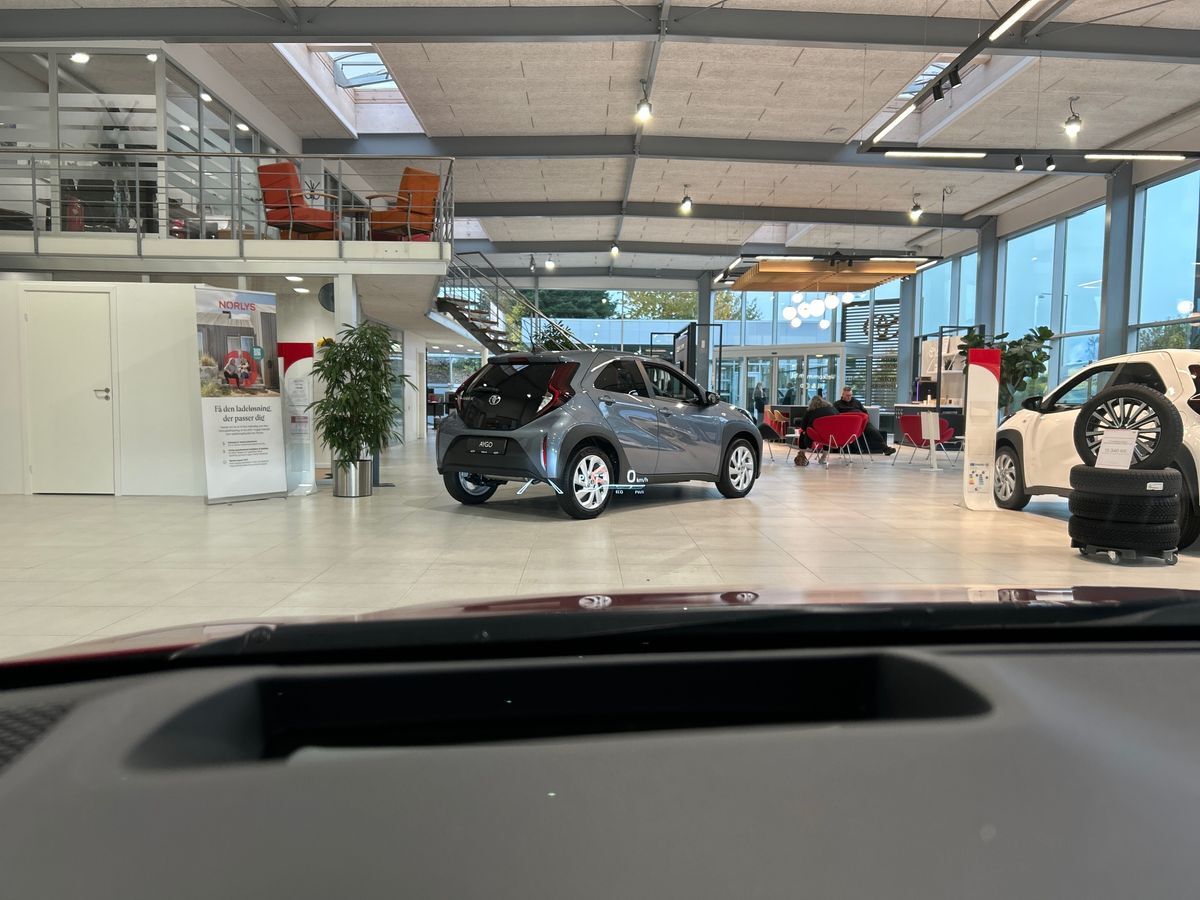 Billede af Toyota Corolla 1,8 Hybrid H3 Smart E-CVT 122HK 5d Trinl. Gear