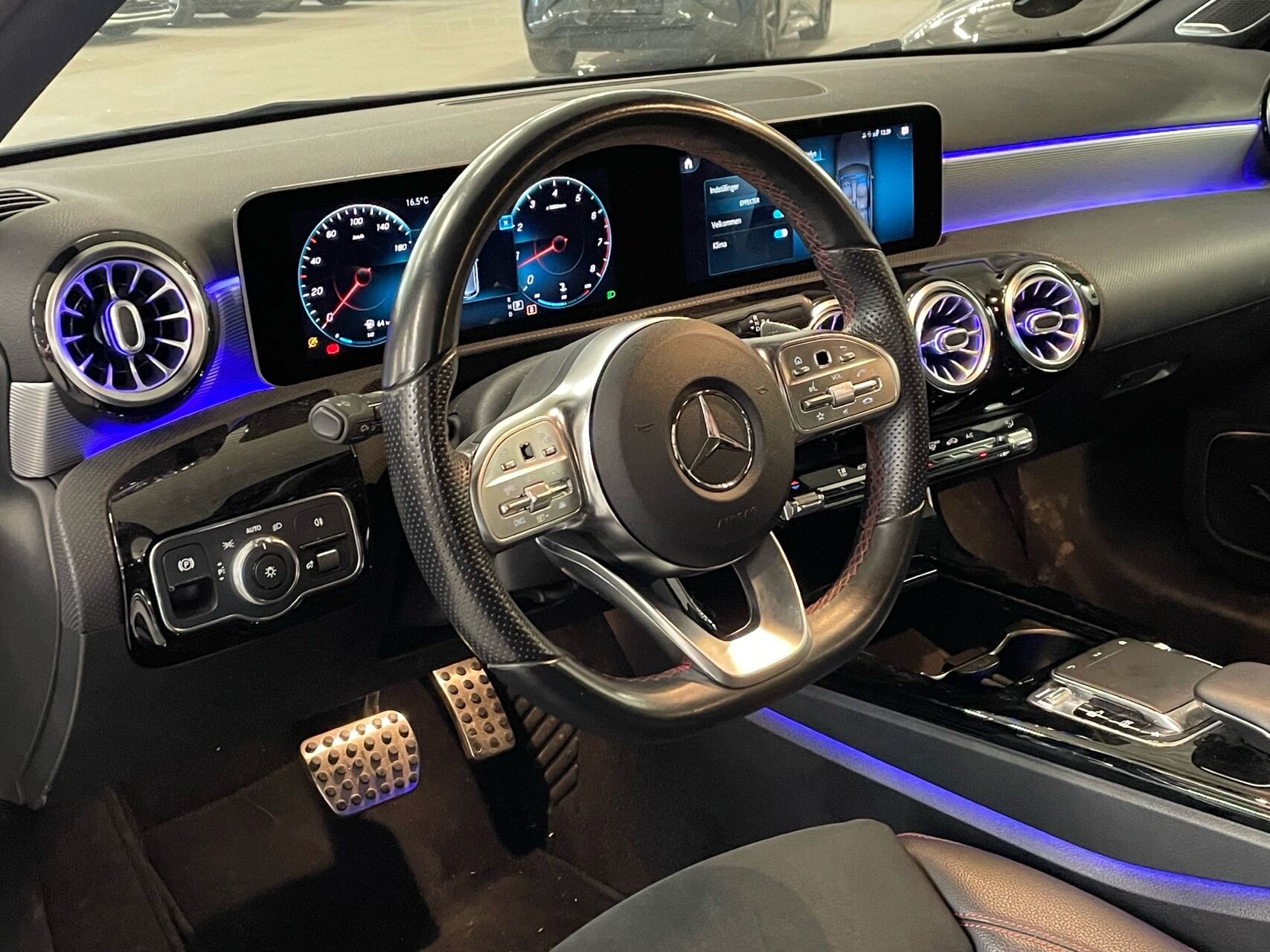 Billede af Mercedes-Benz A250 2,0 AMG Line 7G-DCT 224HK 5d 7g Aut.