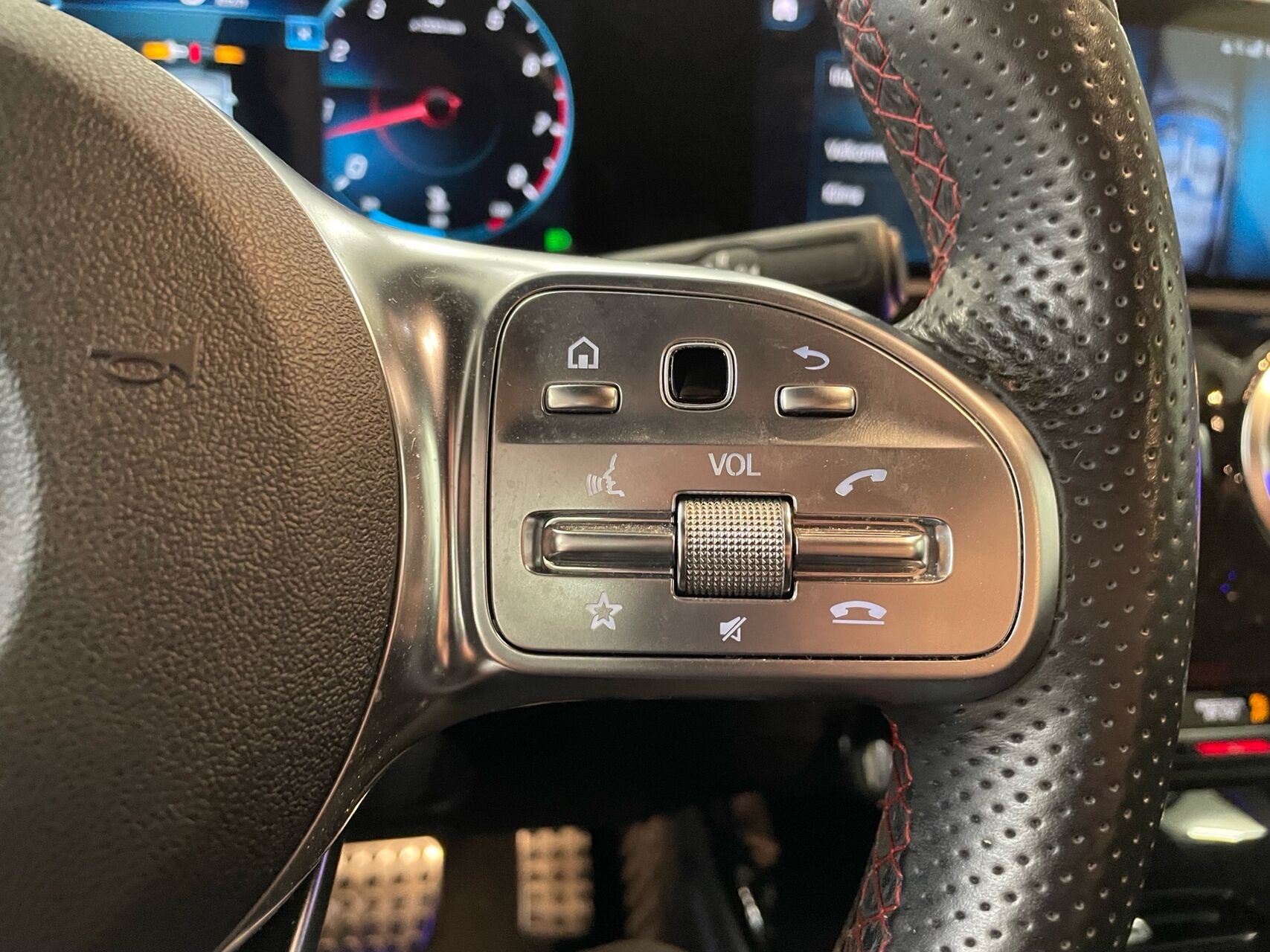 Billede af Mercedes-Benz A250 2,0 AMG Line 7G-DCT 224HK 5d 7g Aut.