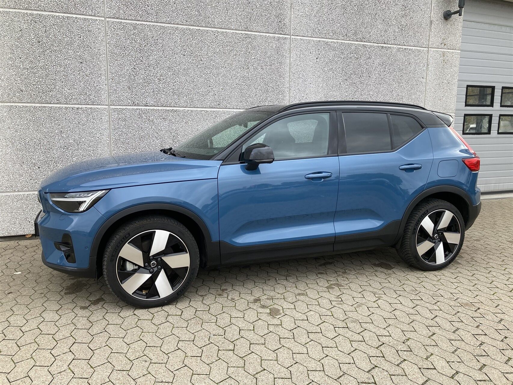 Billede af Volvo XC40 Recharge Twin Engine Plus AWD 408HK 5d Aut.