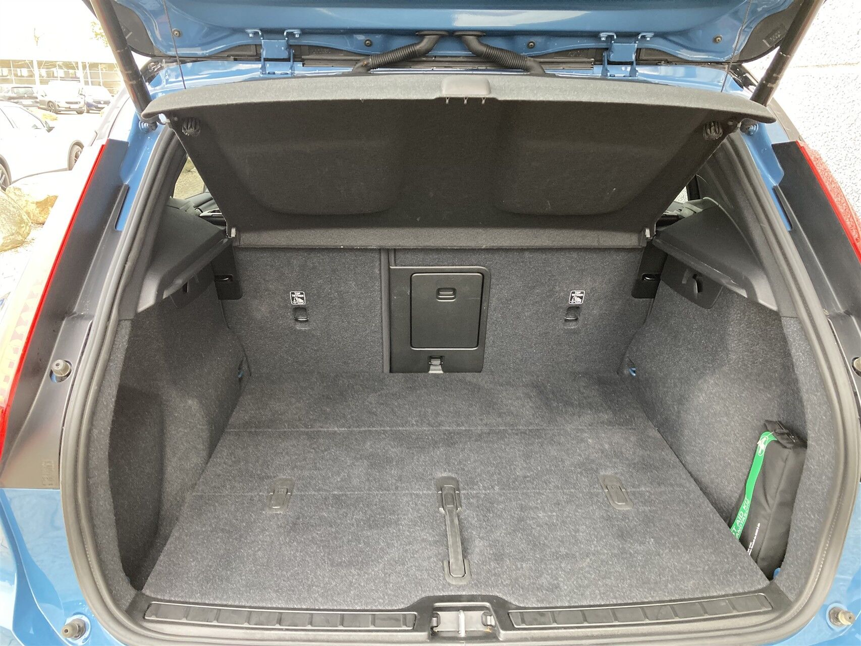 Billede af Volvo XC40 Recharge Twin Engine Plus AWD 408HK 5d Aut.