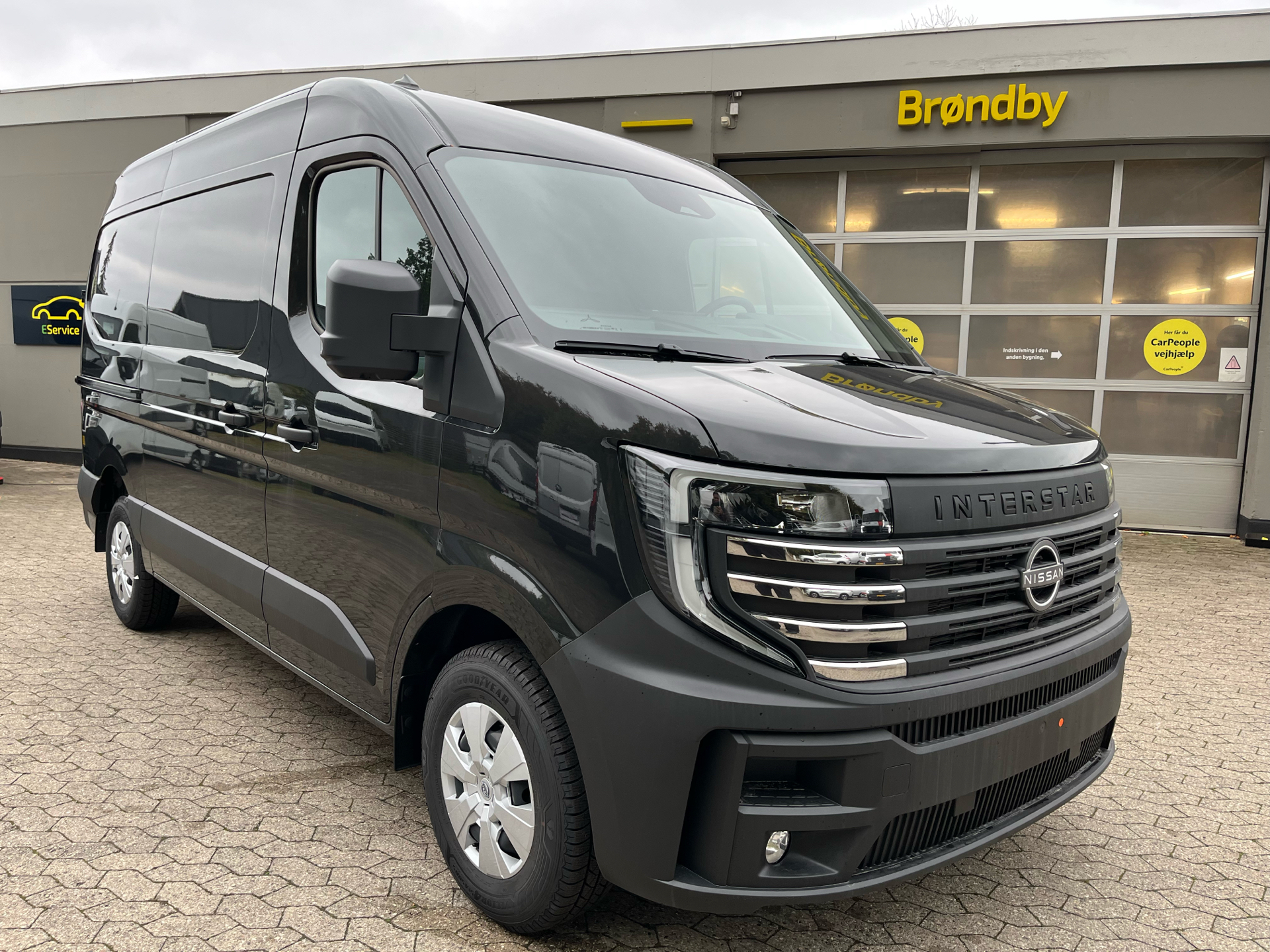 Billede af Nissan Interstar L2H2 2,0 DCi N-Connecta 150HK Van 9g Aut.