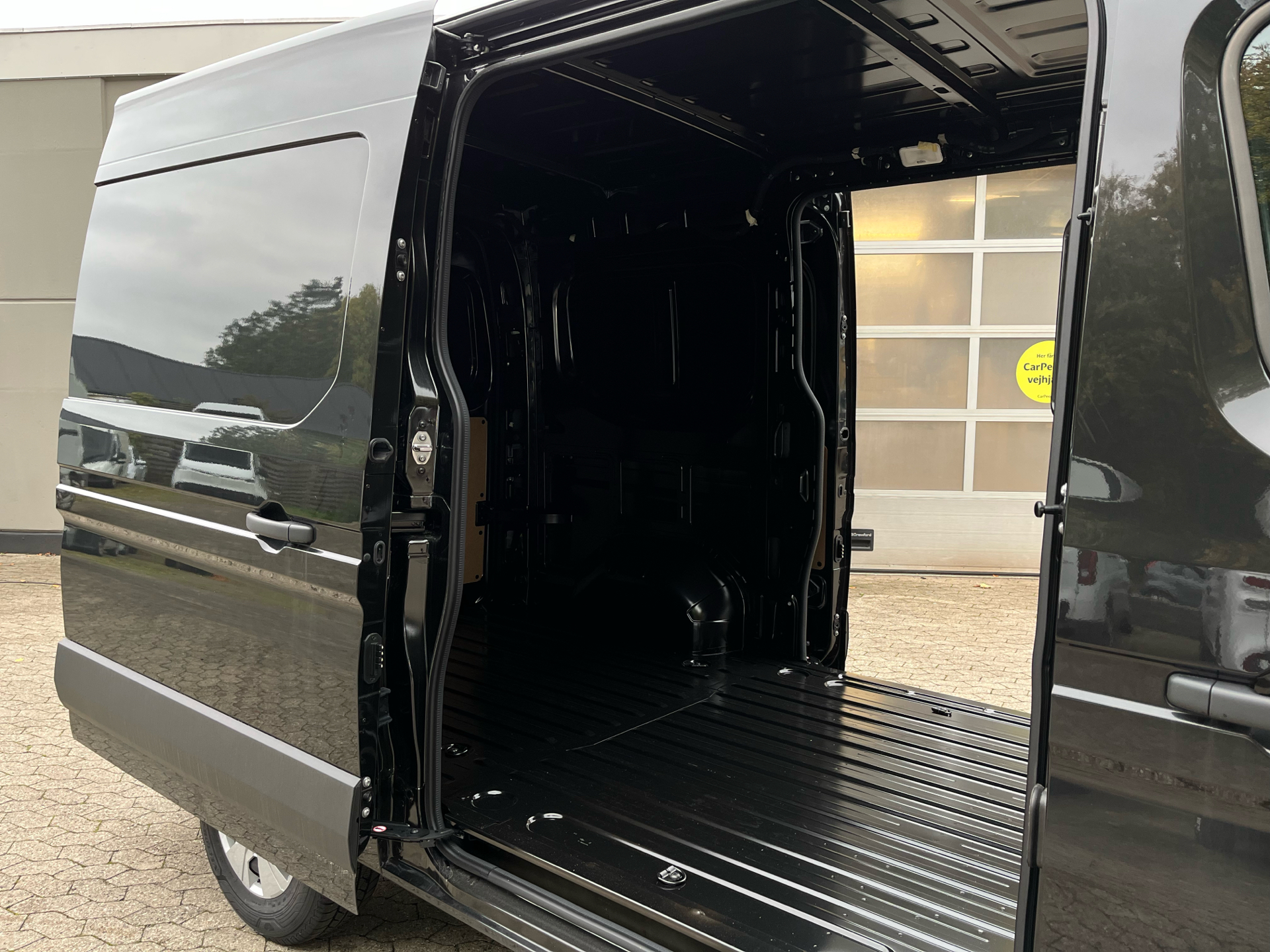 Billede af Nissan Interstar L2H2 2,0 DCi N-Connecta 150HK Van 9g Aut.