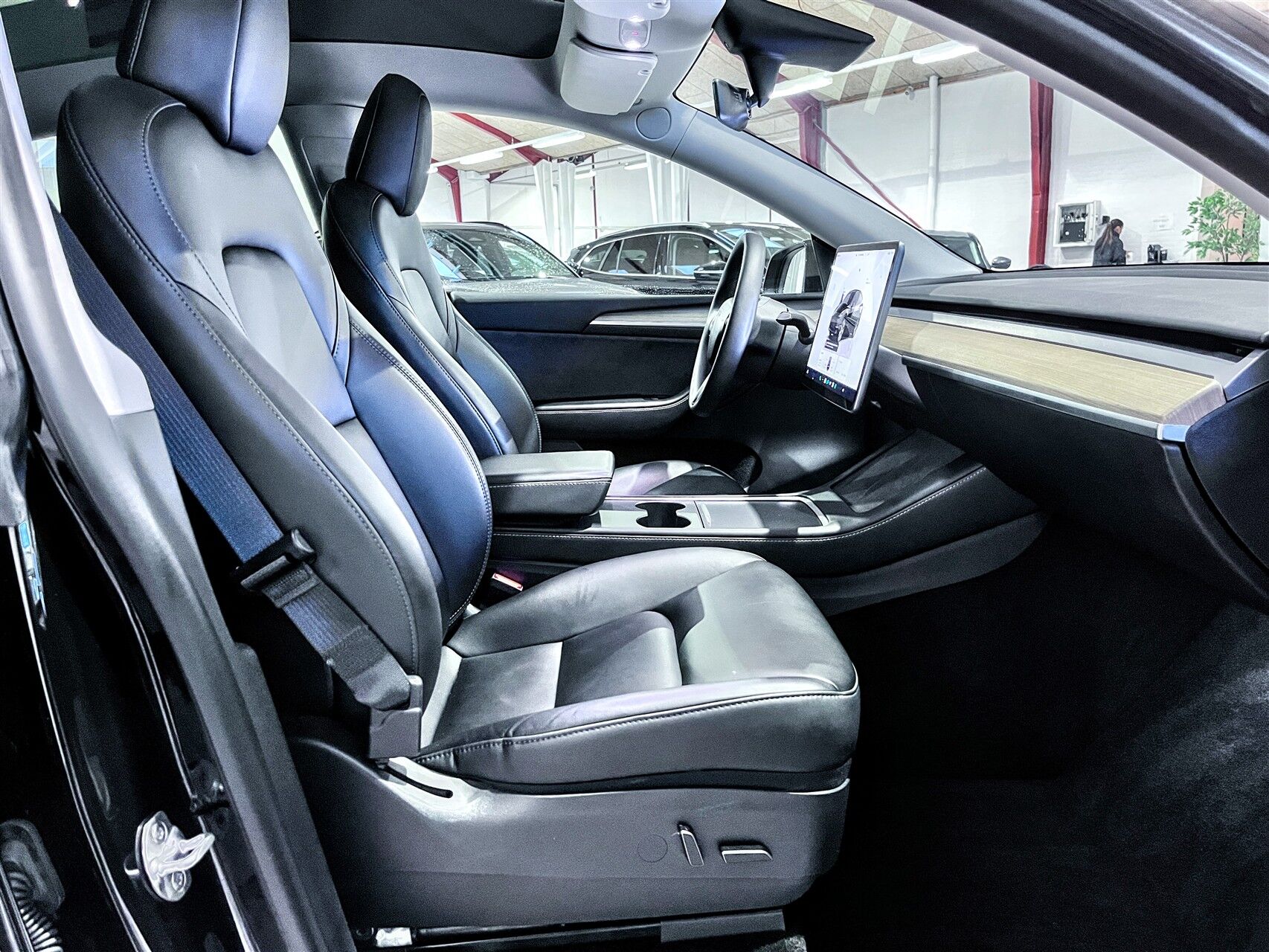 Billede af Tesla Model Y EL RWD 299HK 5d Aut.