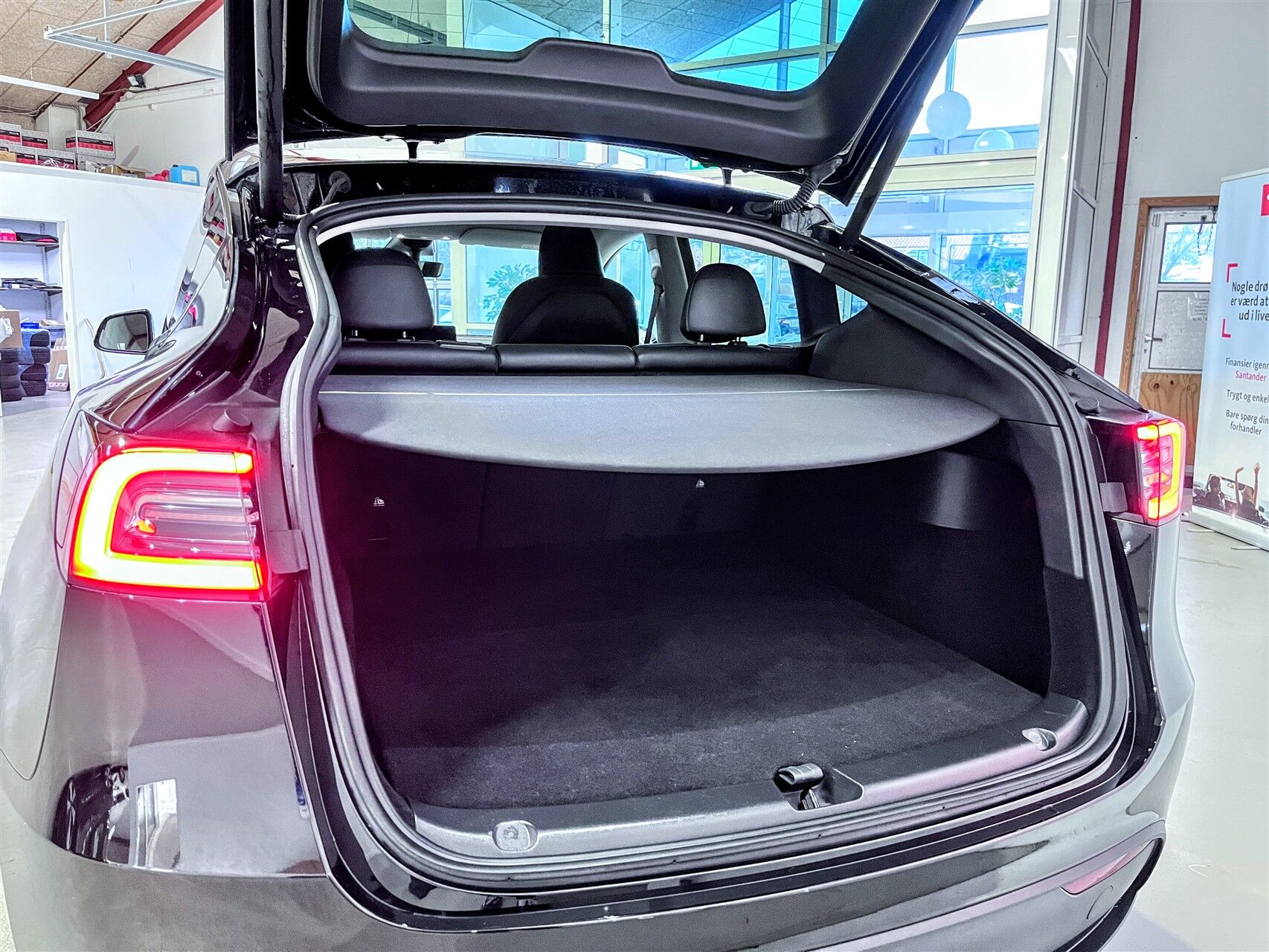 Billede af Tesla Model Y EL RWD 299HK 5d Aut.