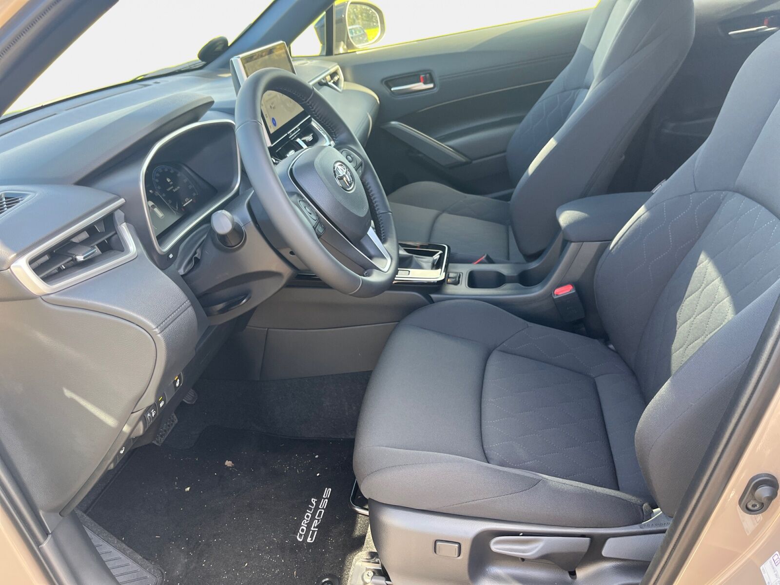 Billede af Toyota Corolla Cross 1.8 hybrid (140 hk) SUV aut. gear Style