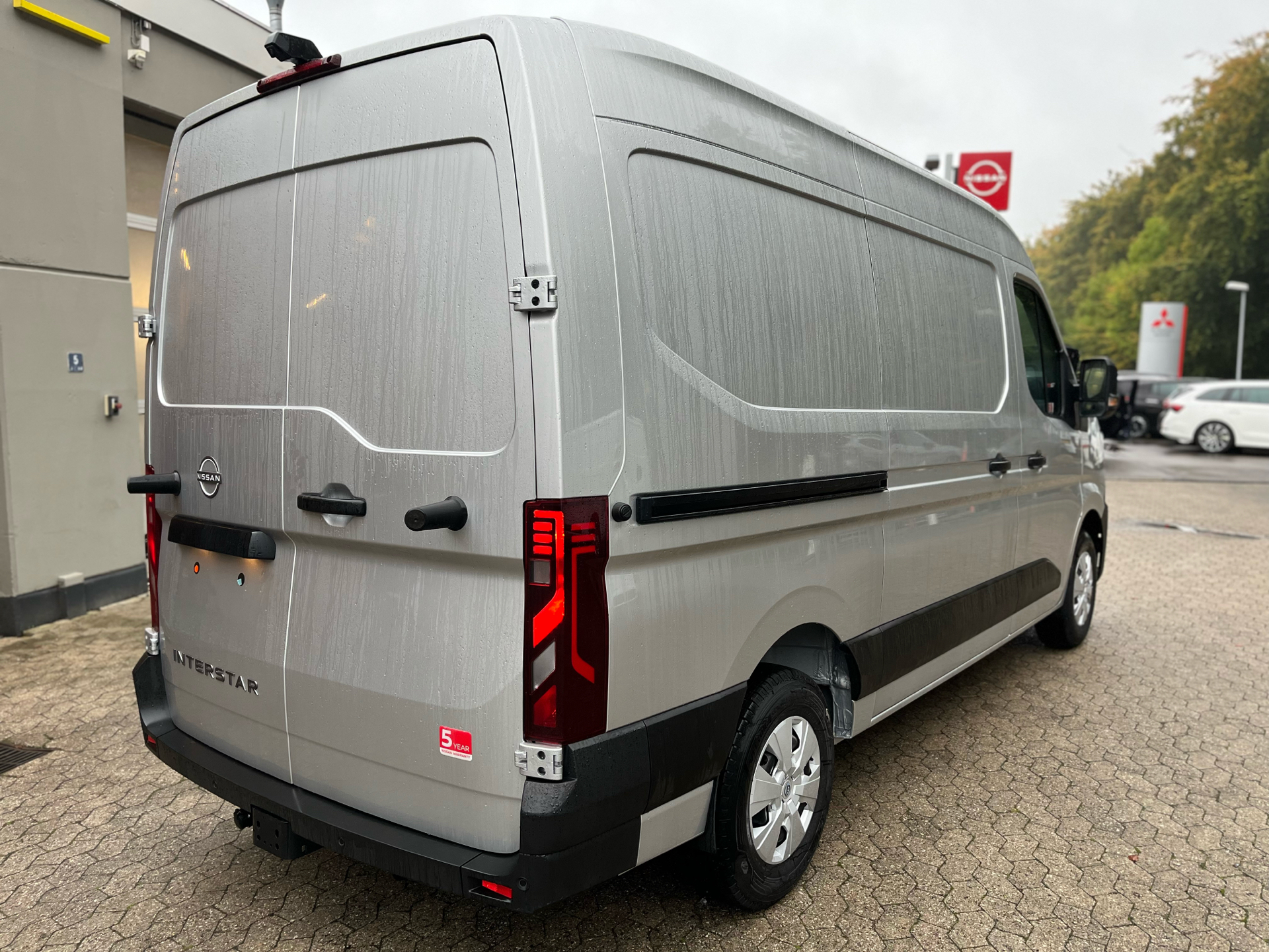 Billede af Nissan Interstar L2H2 2,0 DCi N-Connecta 150HK Van 9g Aut.