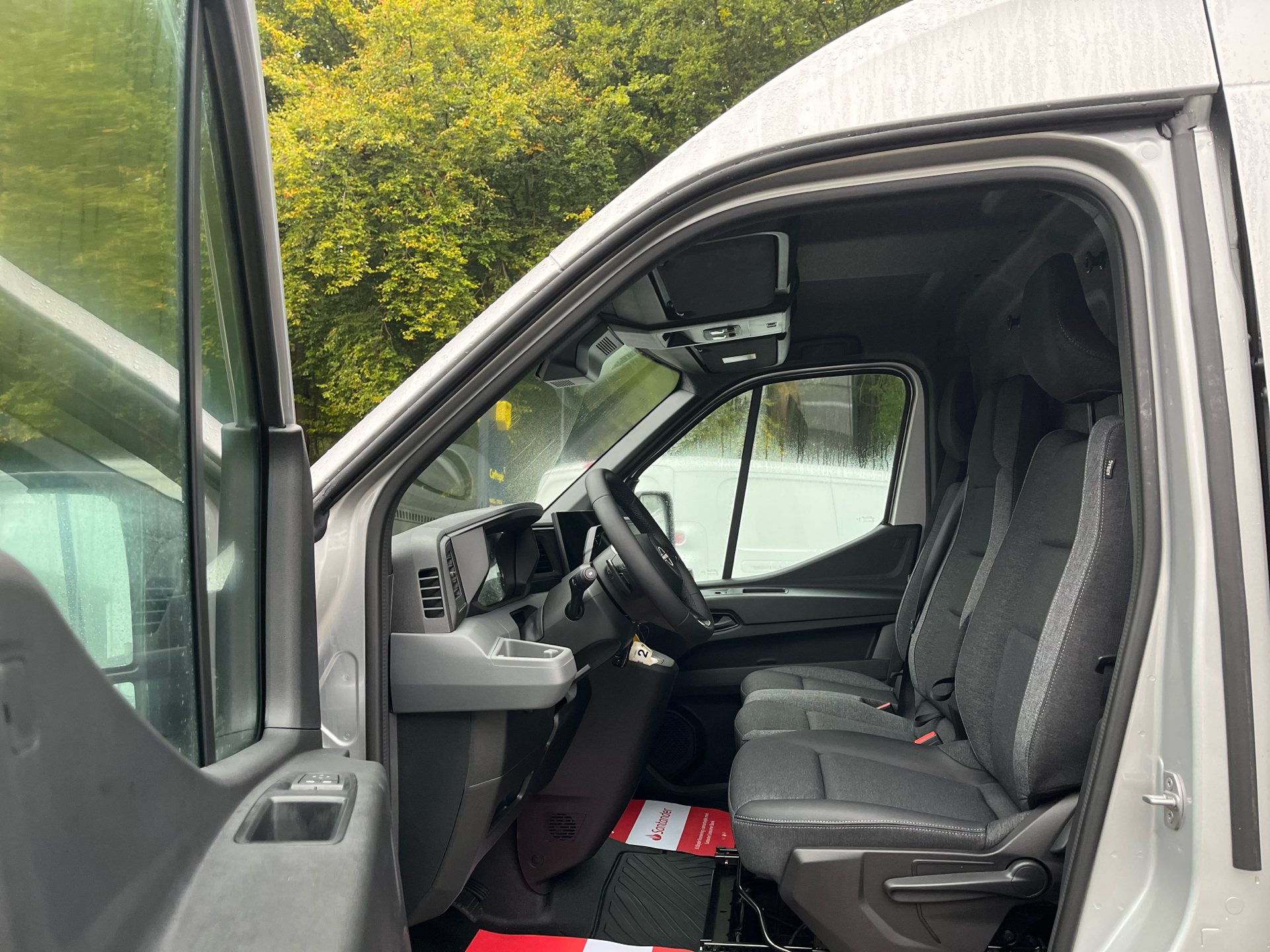 Billede af Nissan Interstar L2H2 2,0 DCi N-Connecta 150HK Van 9g Aut.