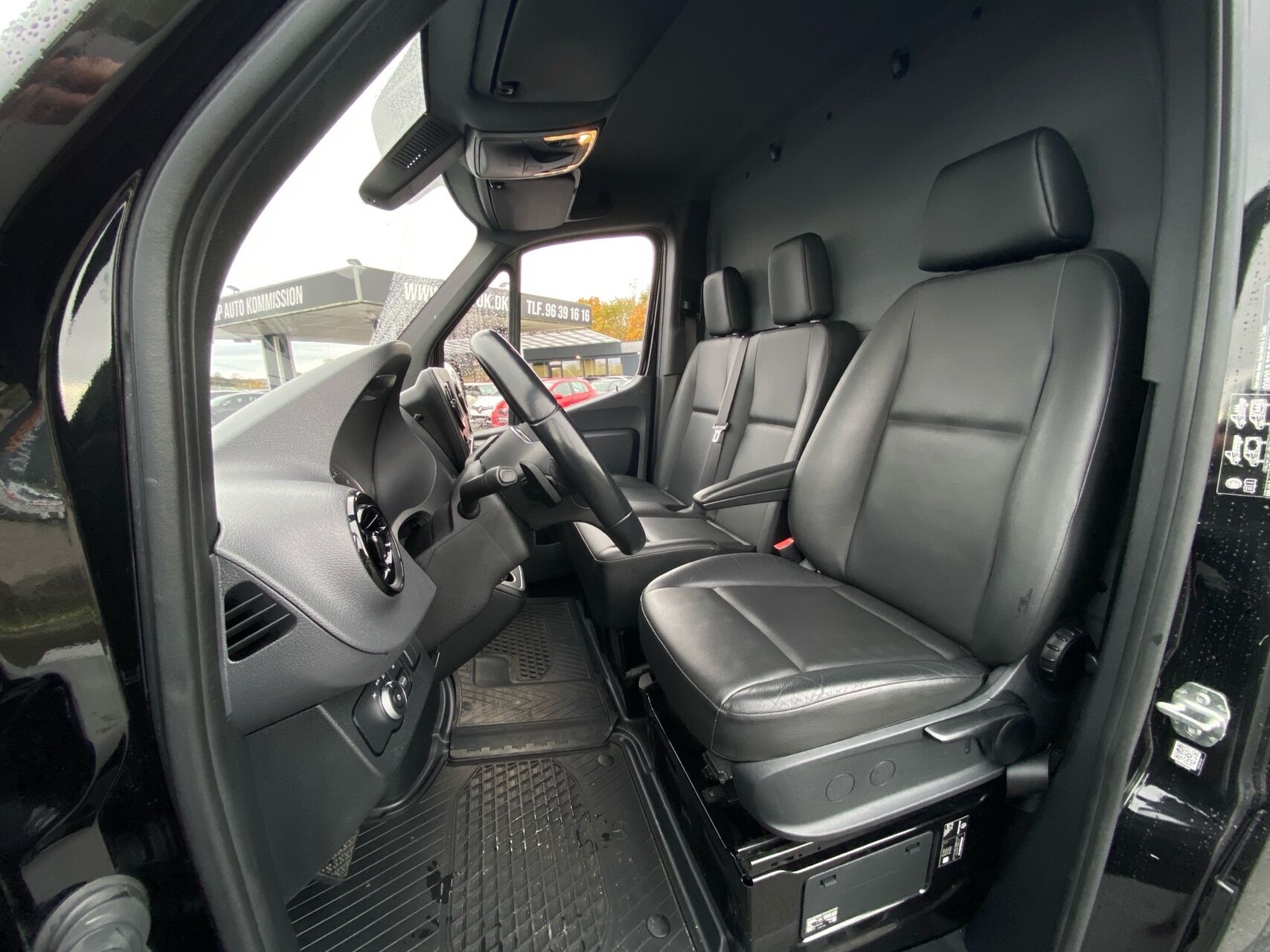 Billede af Mercedes-Benz Sprinter 319 2,0 CDI A2 H2 RWD 9G-Tronic 190HK Van Aut.