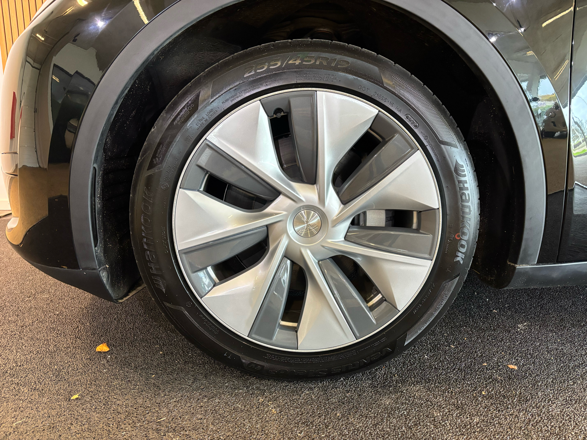 Billede af Tesla Model Y EL RWD 299HK 5d Aut.