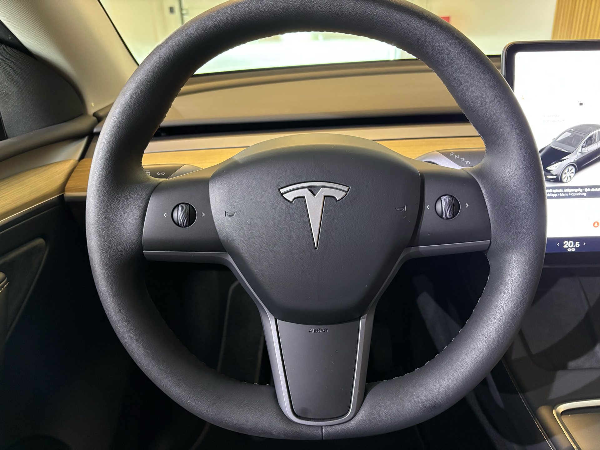 Billede af Tesla Model Y EL RWD 299HK 5d Aut.