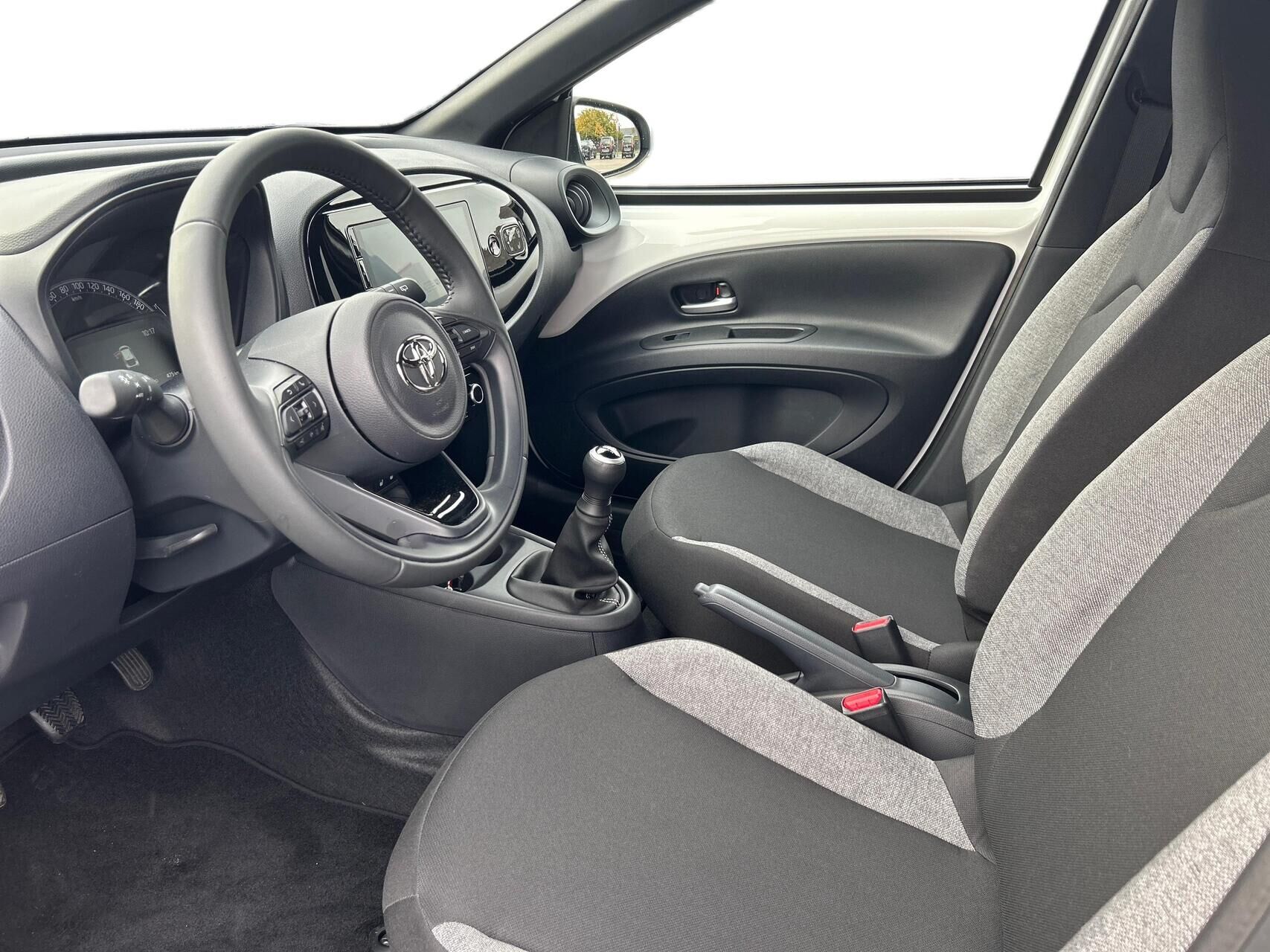 Billede af Toyota Aygo X 1.0 benzin (72 hk) Active