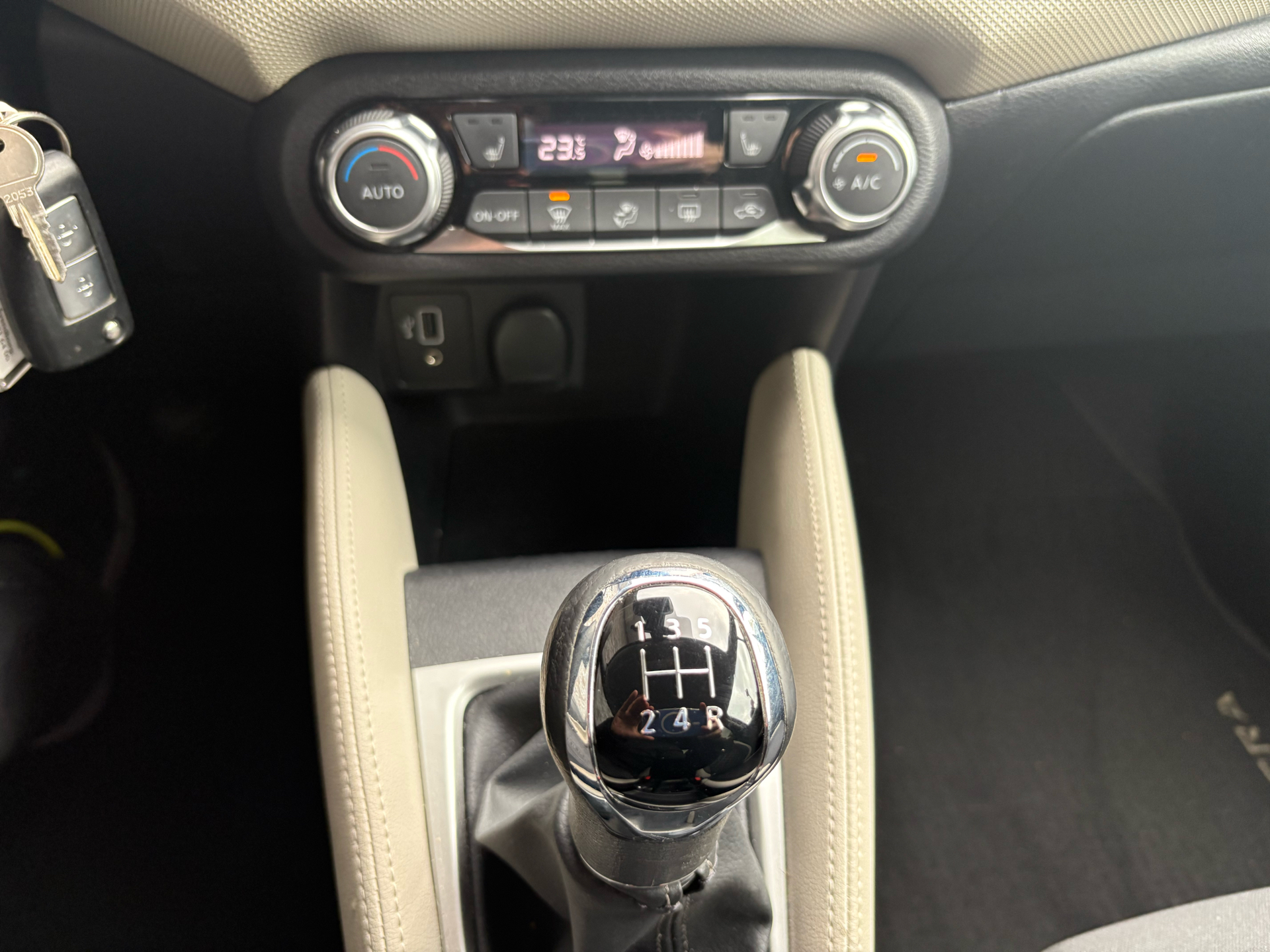 Billede af Nissan Micra 1,0 IG-T Acenta Start/Stop 100HK 5d