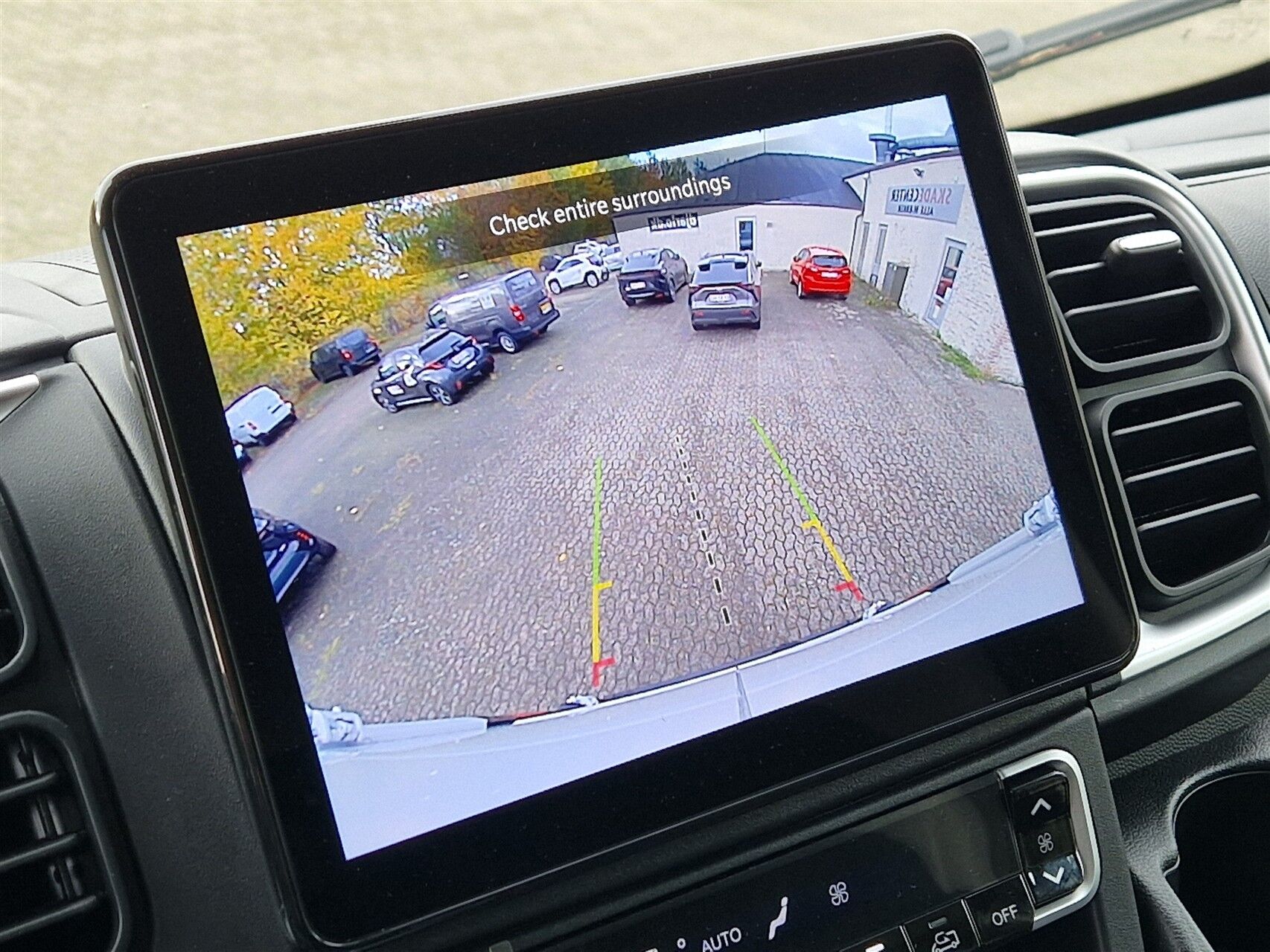 Billede af Toyota Proace Max Electric 110 kWh Long/En skydedør m. højt tag aut. gear Comfort Master