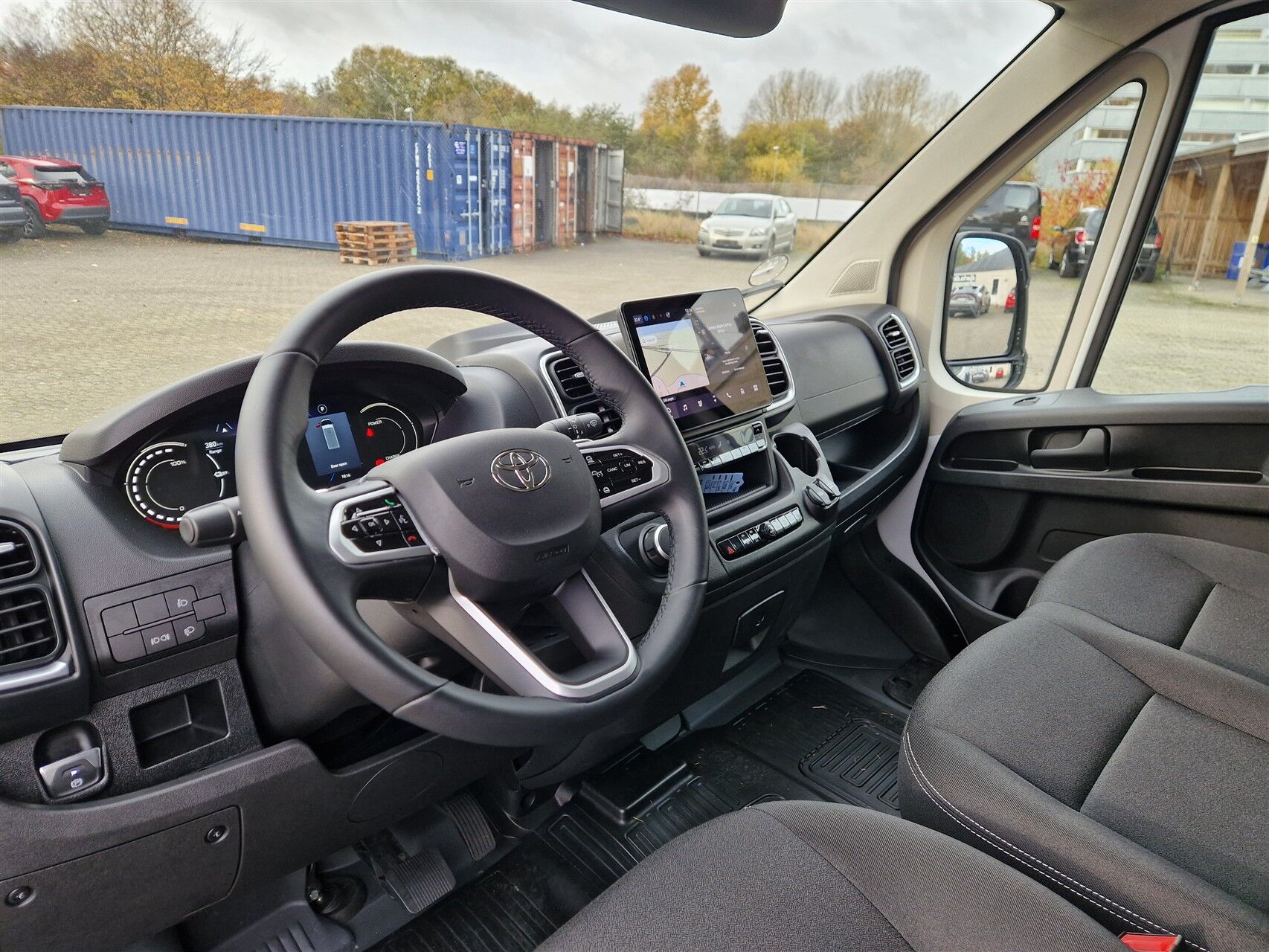 Billede af Toyota Proace Max Electric 110 kWh Long/En skydedør m. højt tag aut. gear Comfort Master