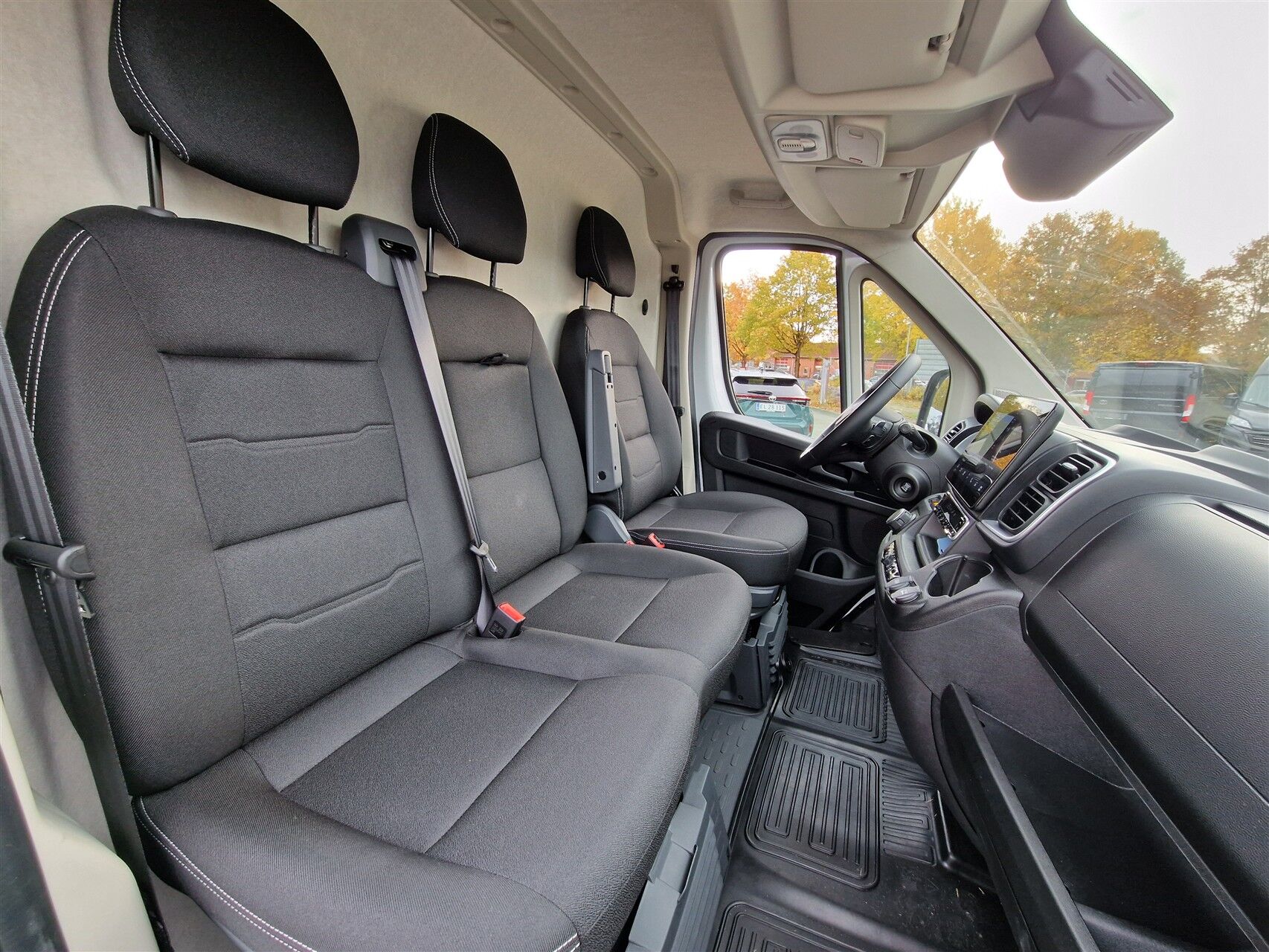 Billede af Toyota Proace Max Electric 110 kWh Long/En skydedør m. højt tag aut. gear Comfort Master