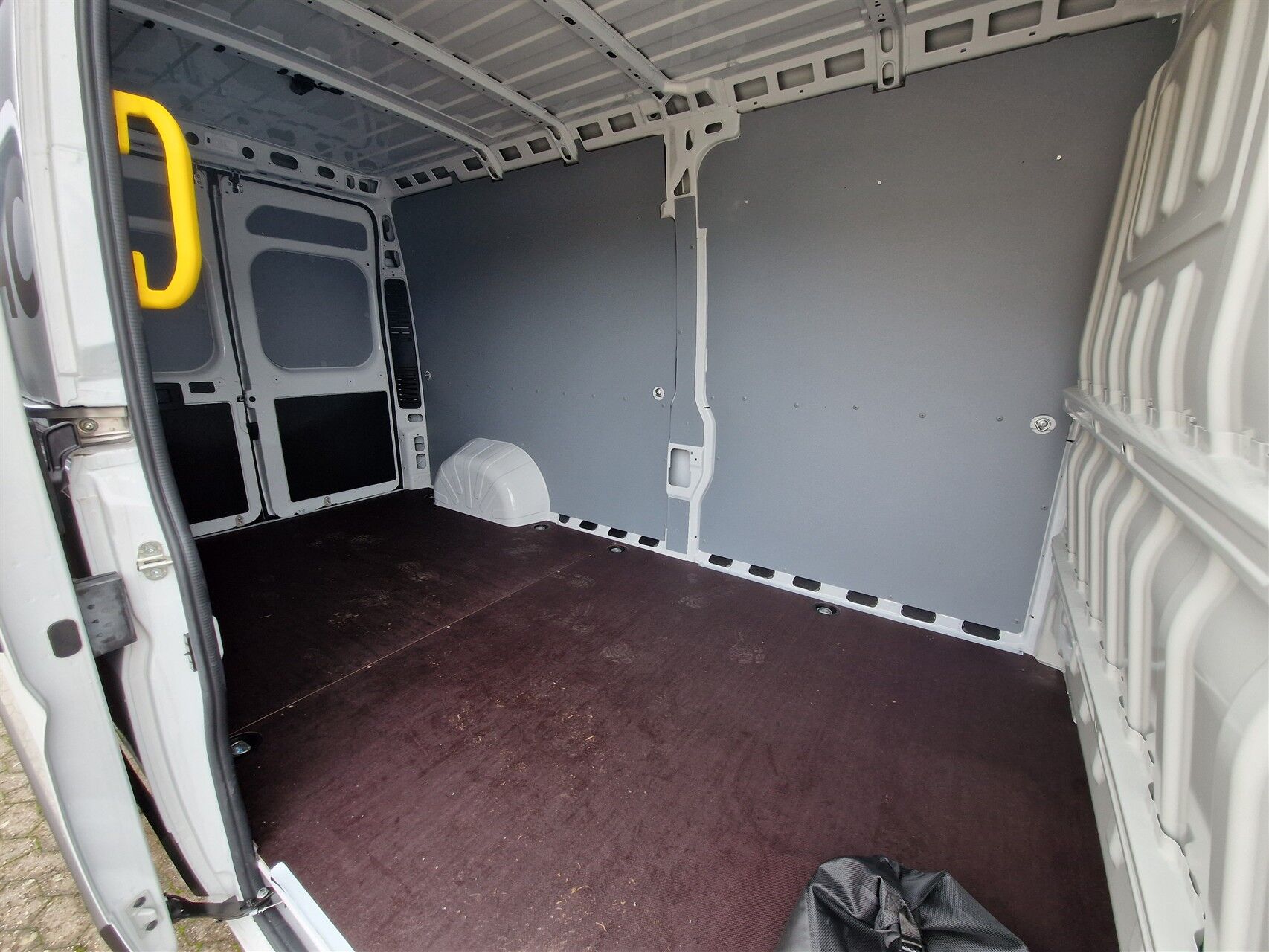 Billede af Toyota Proace Max Electric 110 kWh Long/En skydedør m. højt tag aut. gear Comfort Master