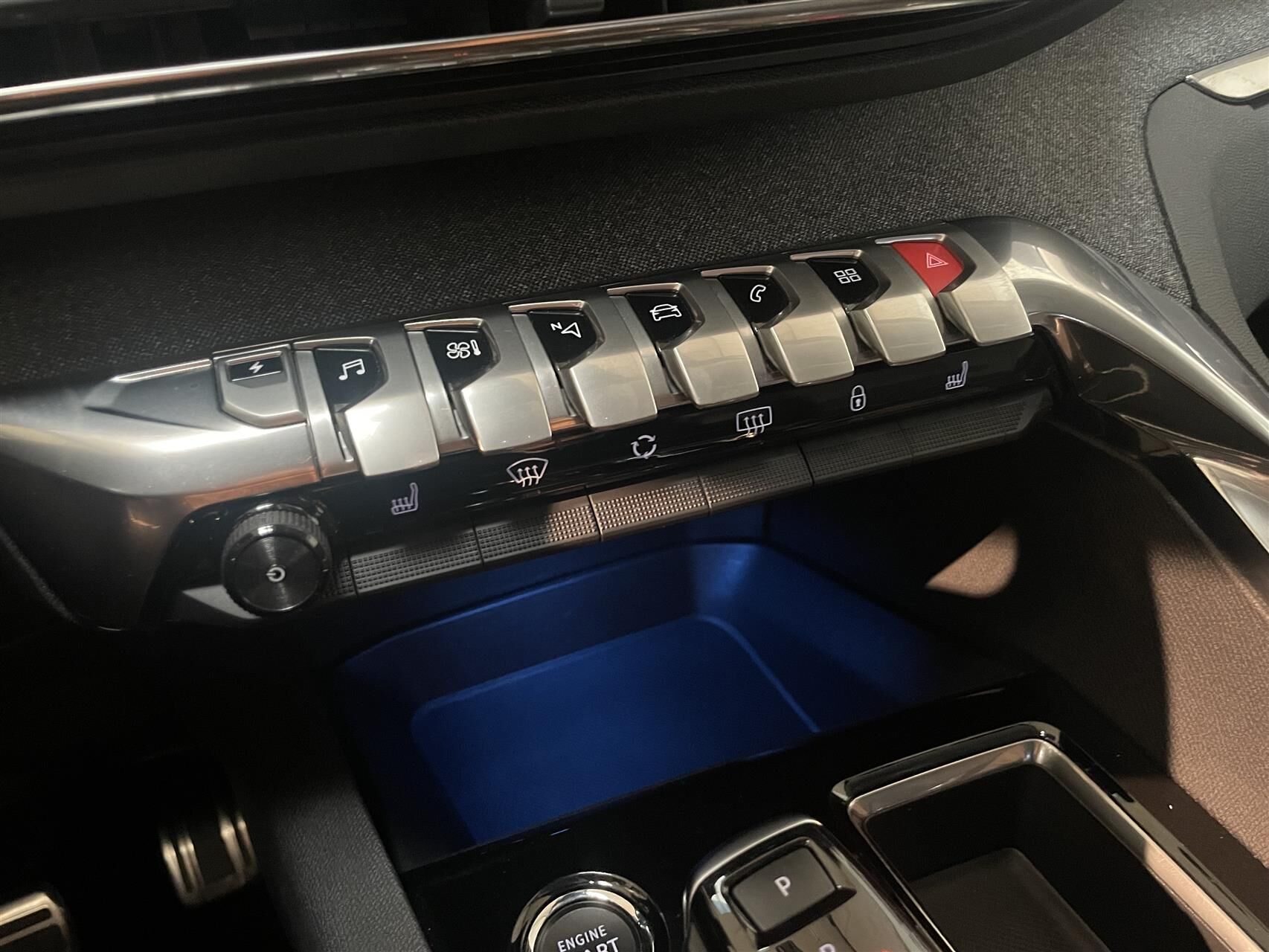 Billede af Peugeot 3008 1,6 PureTech  Plugin-hybrid Selection Sport EAT8 225HK 5d 8g Aut.