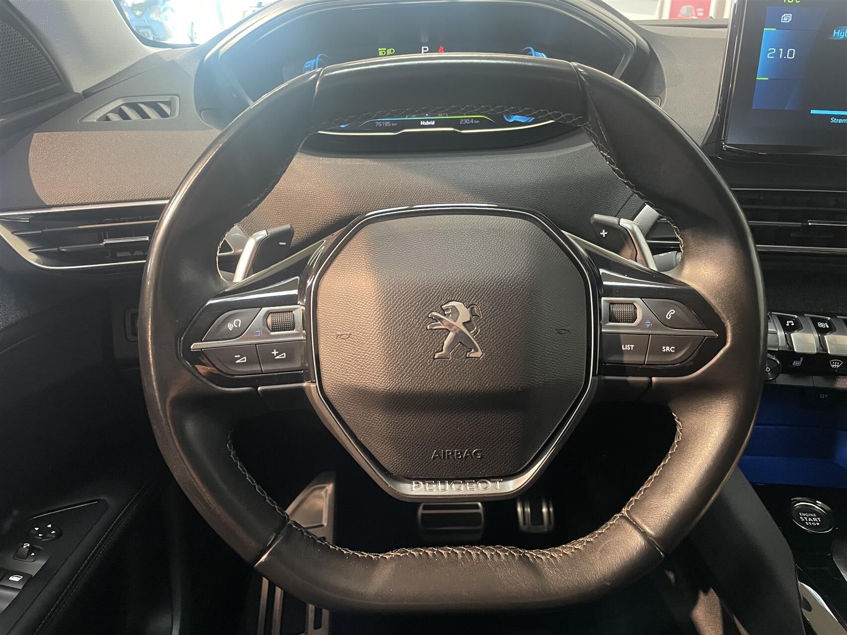 Billede af Peugeot 3008 1,6 PureTech  Plugin-hybrid Selection Sport EAT8 225HK 5d 8g Aut.